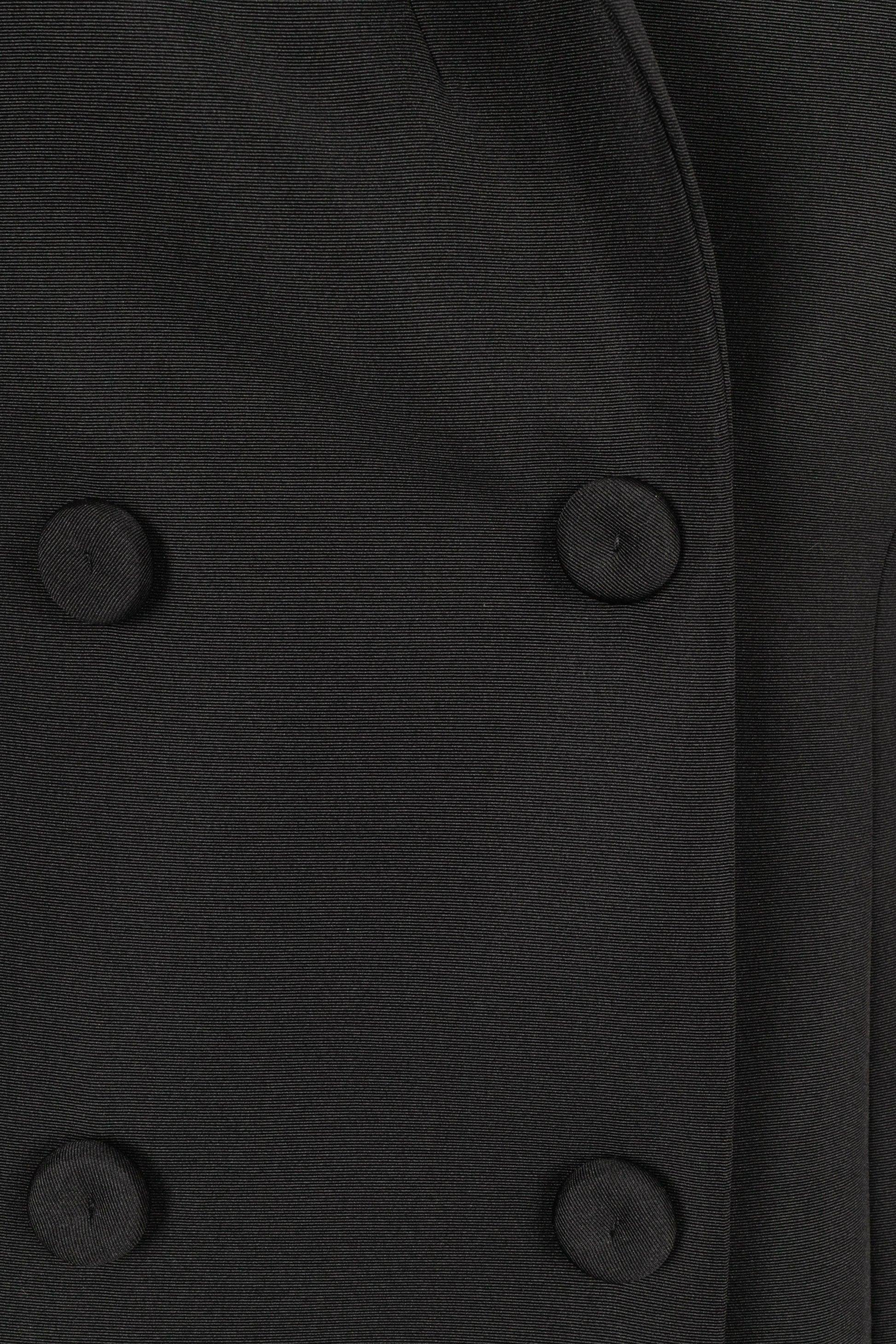 Robe de style manteau à épaules dénudées Moschino, 2021 en vente 6