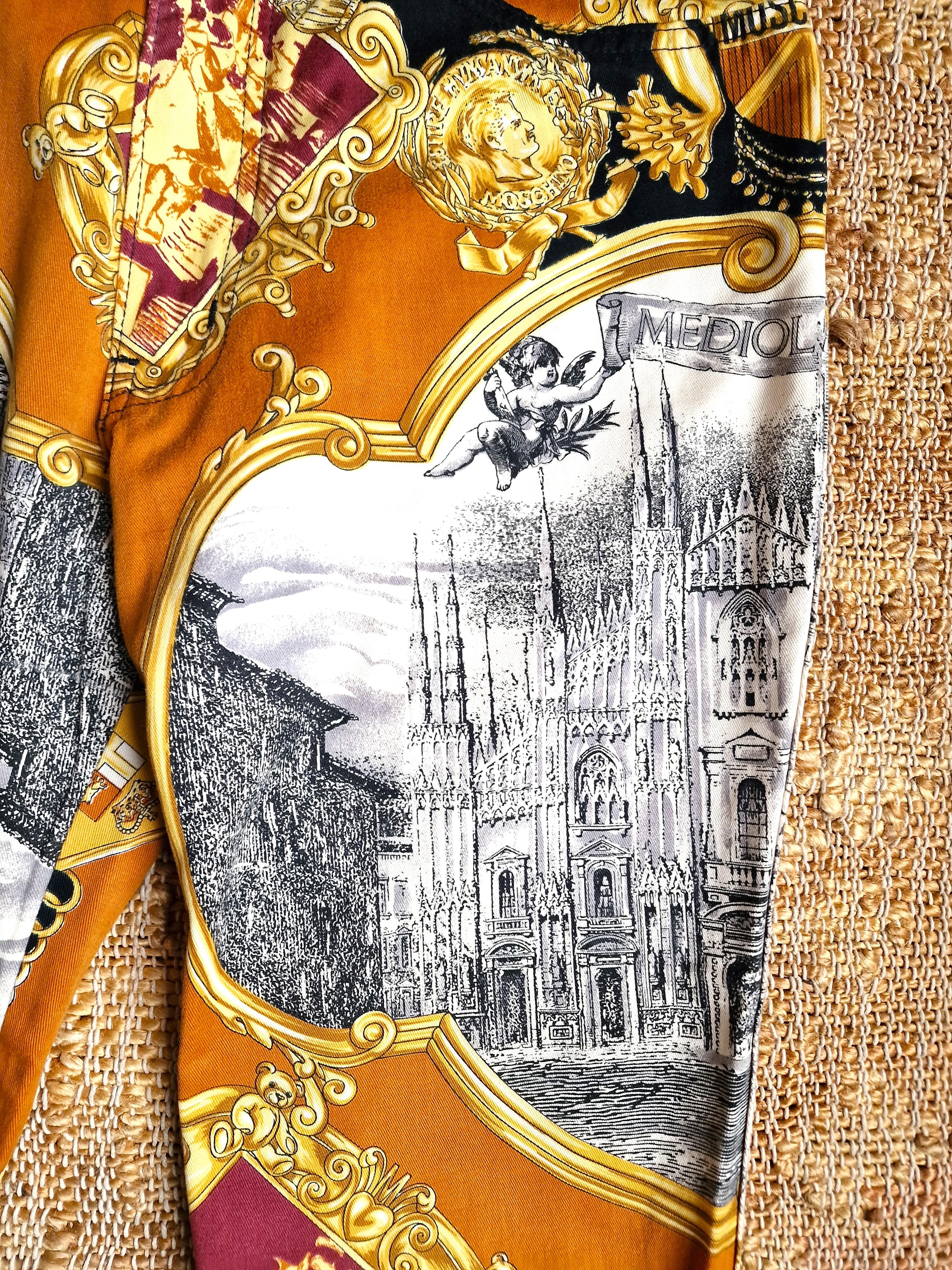 Moschino Baroque Italian Gold Teddy Bear Milan Cathedral Jeans Medium Pants In Excellent Condition For Sale In PARIS, FR