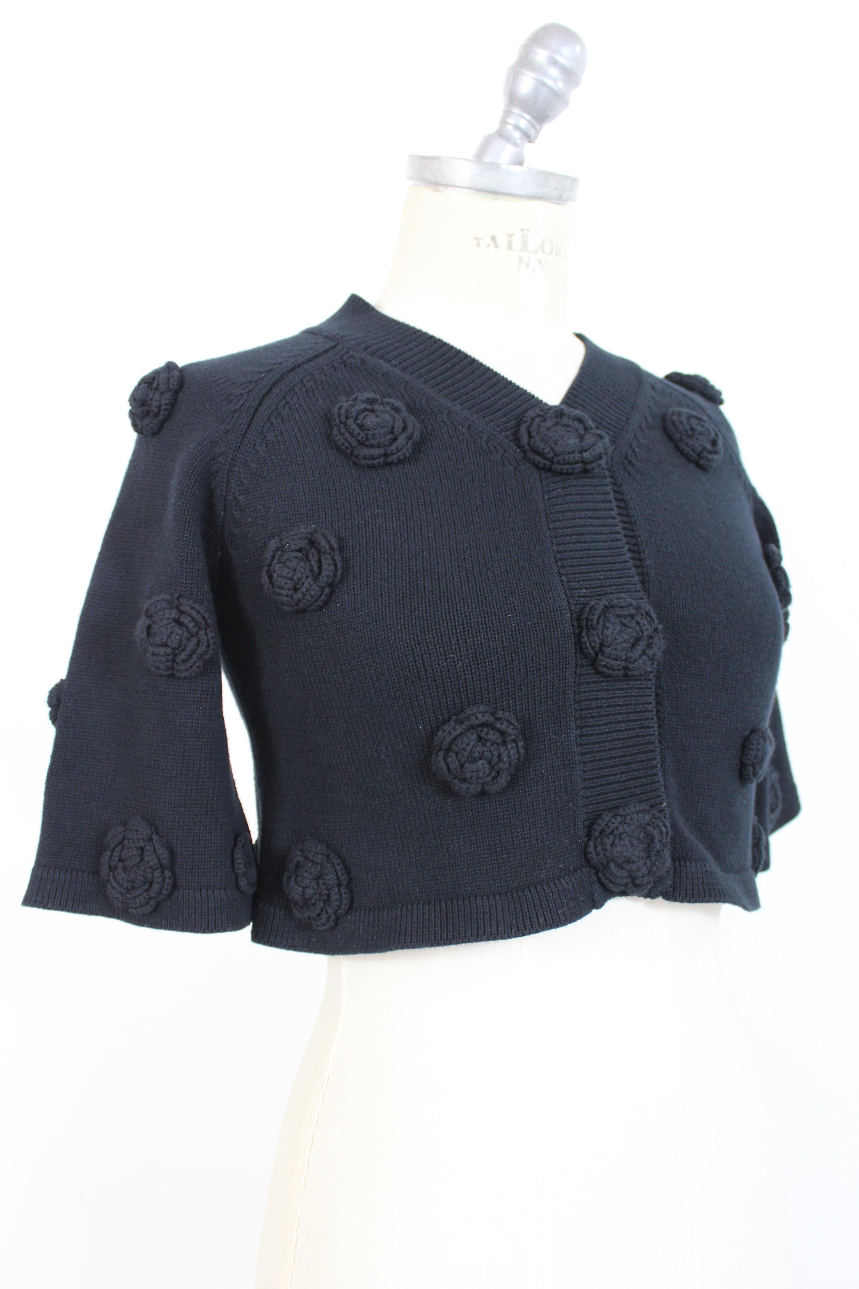 Moschino Black Cotton Floral Short Cardigan Jacket In New Condition In Brindisi, Bt
