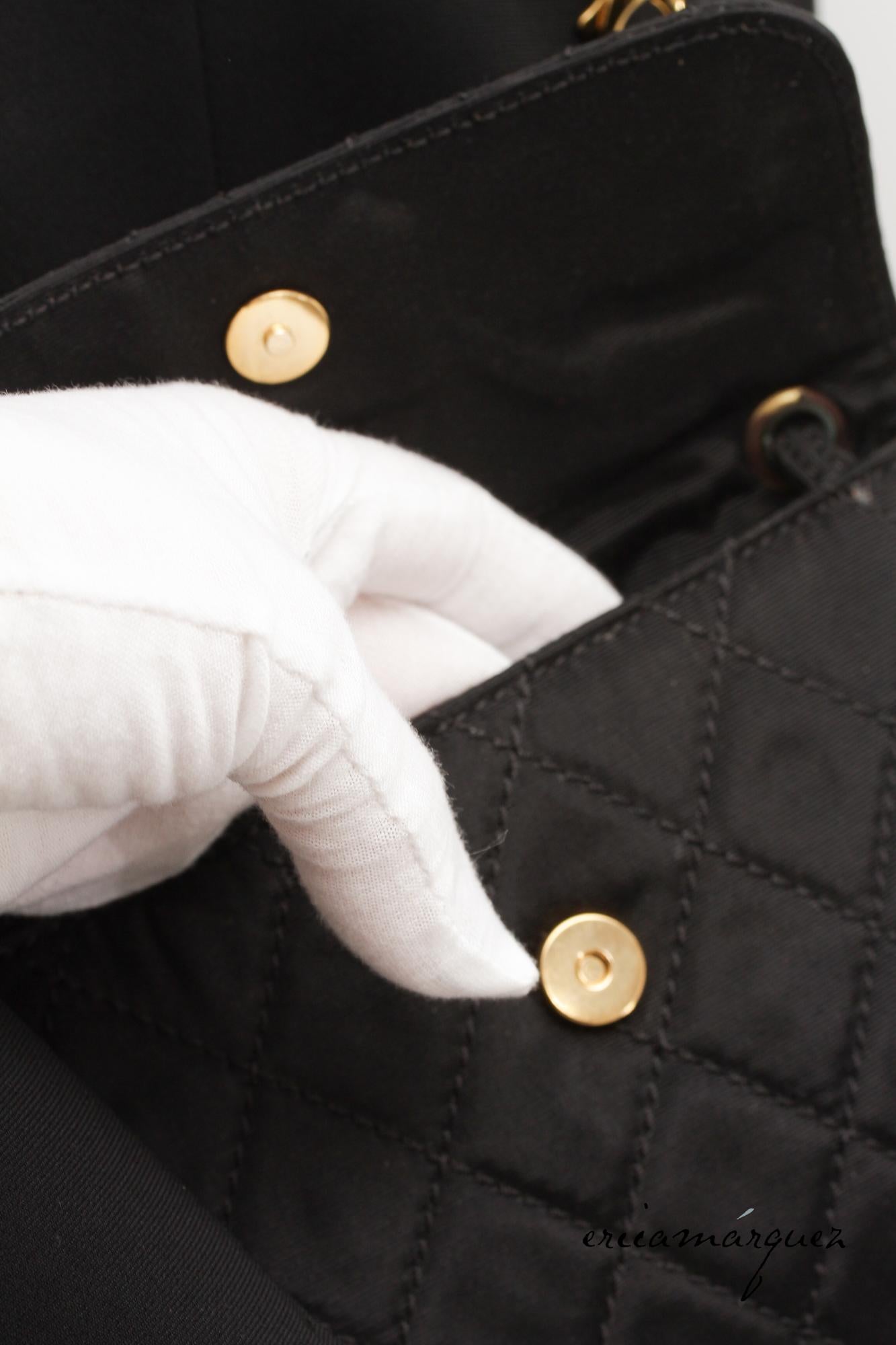 MOSCHINO by Franco Moschino, Schwarzer Blazer mit Handtasche und Hardware-Verzierung im Angebot 3