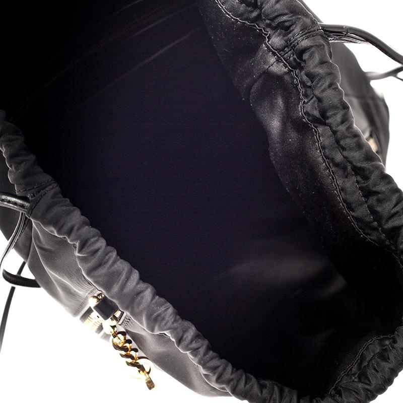 Moschino Black/Gold Logo Nylon Drawstring Backpack For Sale 2