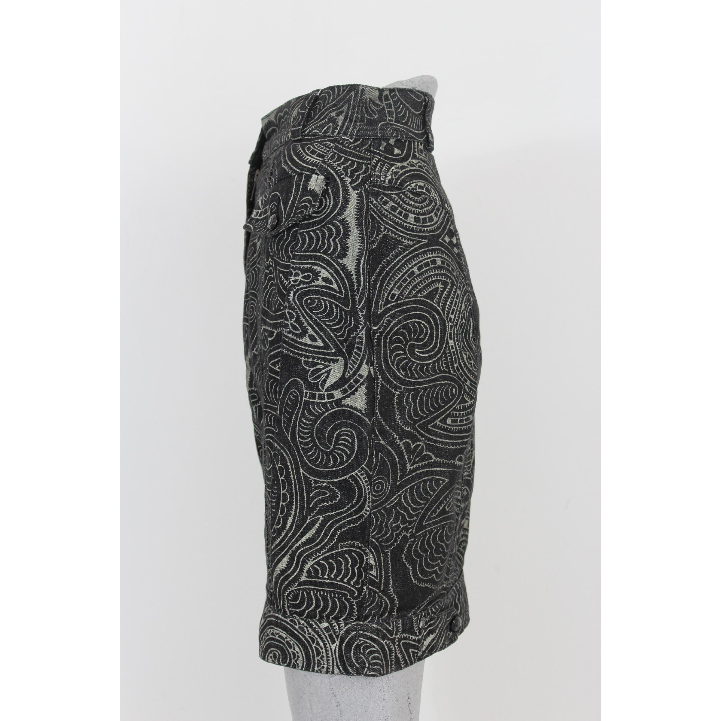 Moschino Black Gray Cotton Denim Paisley Short Skirt  In Excellent Condition For Sale In Brindisi, Bt