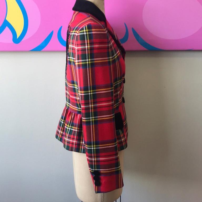 Moschino Blazer Bordado Corazón Negro a Cuadros en Excelente estado para la venta en Los Angeles, CA