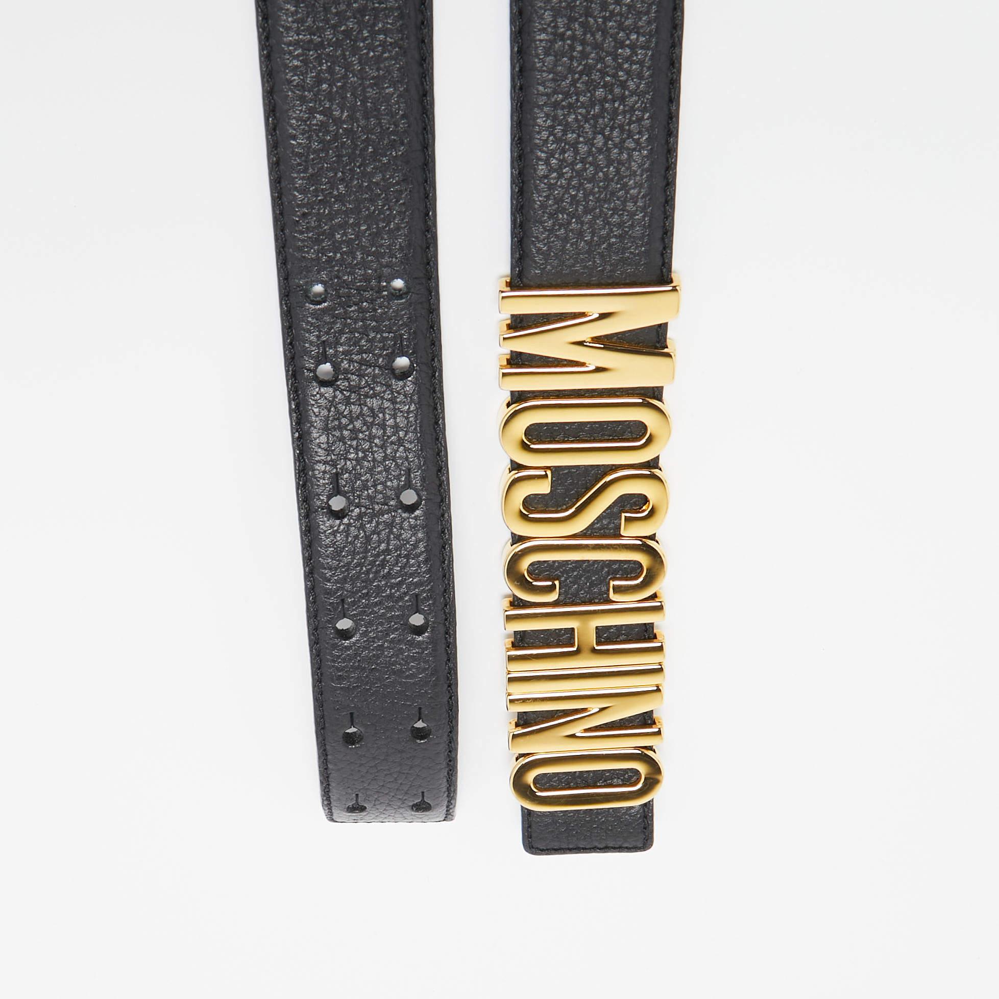 Belts are always a good option to add to your collection. Take your styling game a level up with this belt from Moschino. It is crafted from leather and has the brand letters in gold-tone metal.