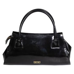 Moschino Bolso Mediano de Cuero Negro con Placa del Logotipo