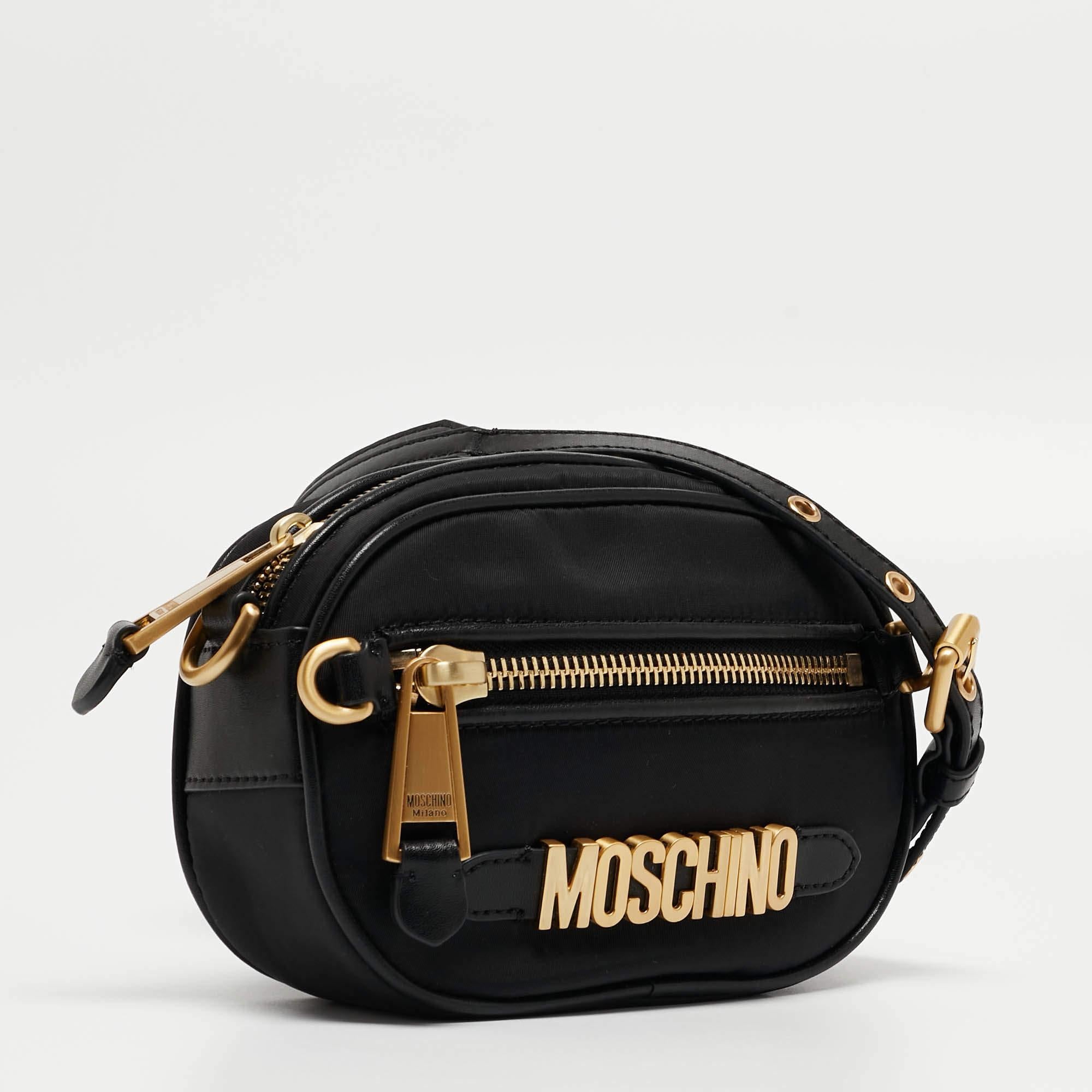 Moschino Black Nylon and Leather Belt Bag For Sale 9
