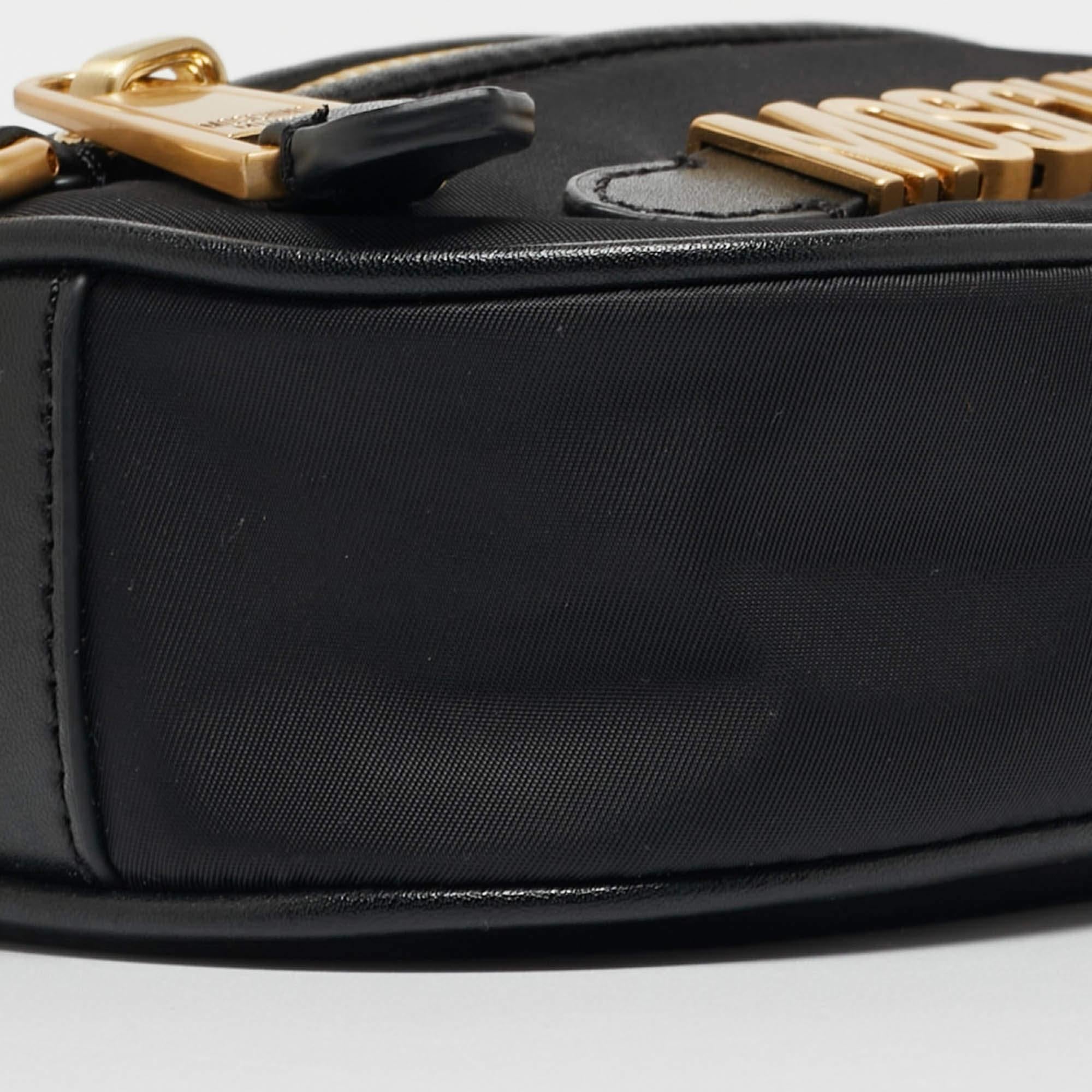 Moschino Black Nylon and Leather Belt Bag For Sale 11