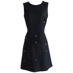Moschino Schwarzes Kleid mit Strassnummern und Punkten, Connect The Dots, Numerologie