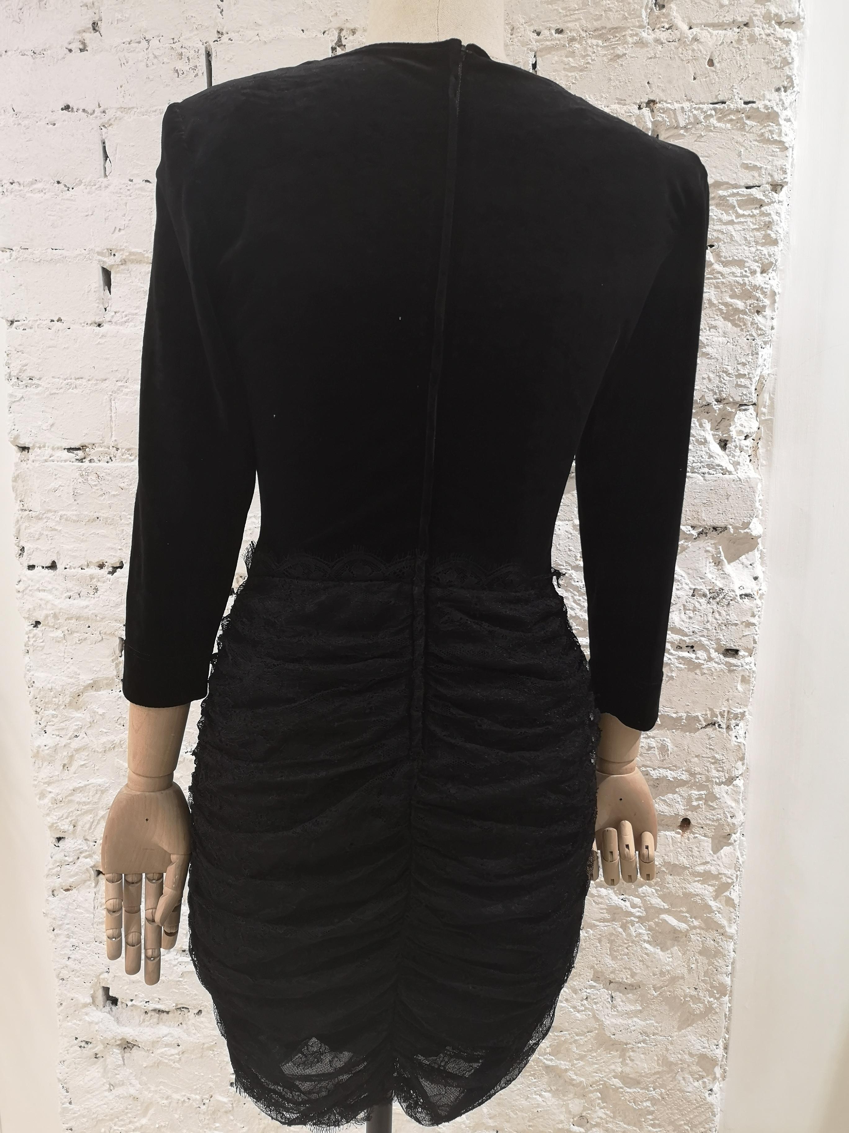 Moschino black velvet dress For Sale 5