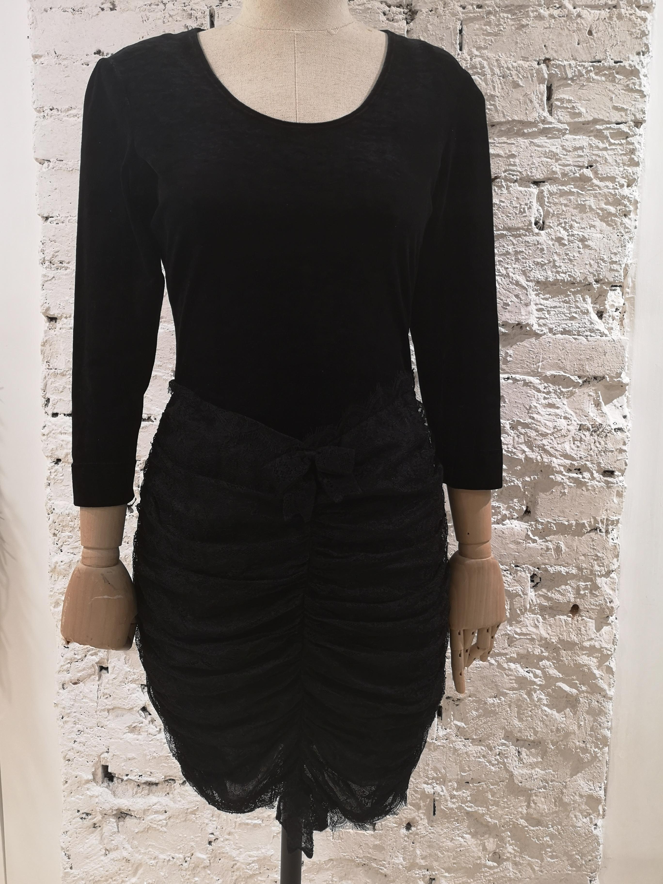 Moschino black velvet dress For Sale 6