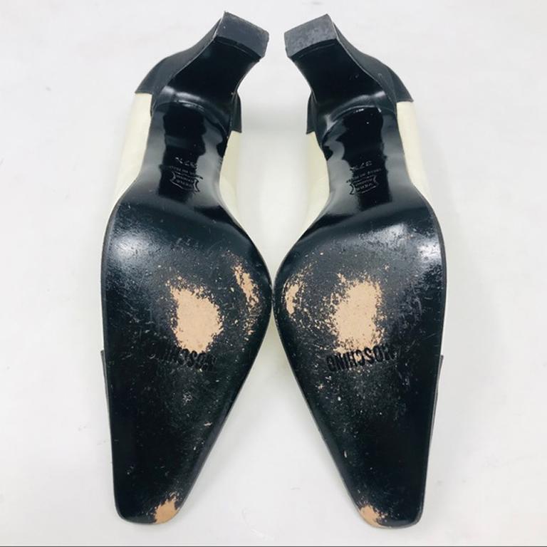 Moschino Schwarz-Weiße Herz Heels Vintage im Zustand „Gut“ im Angebot in Los Angeles, CA