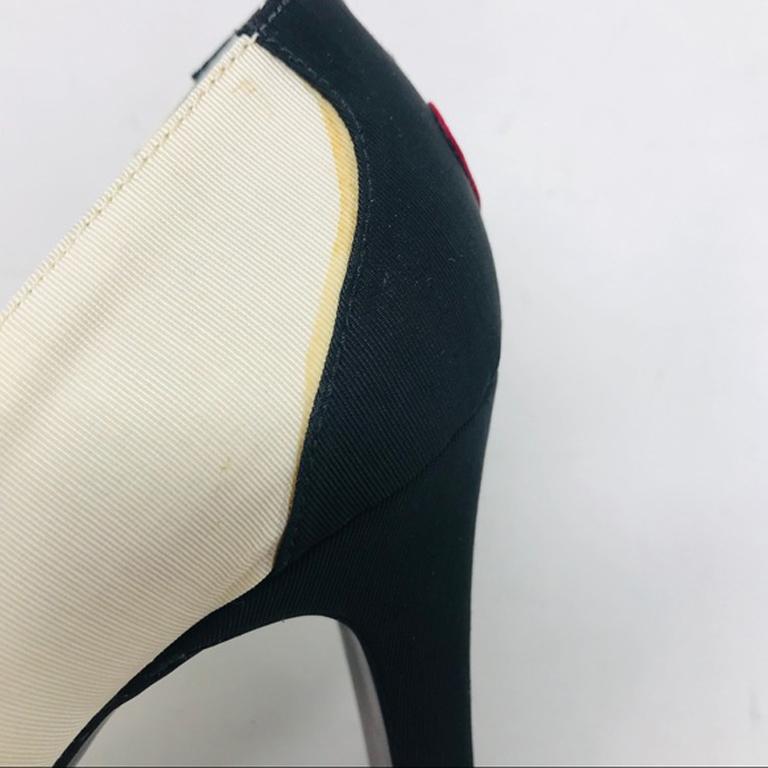 Women's Moschino Black White Heart Heels Vintage For Sale