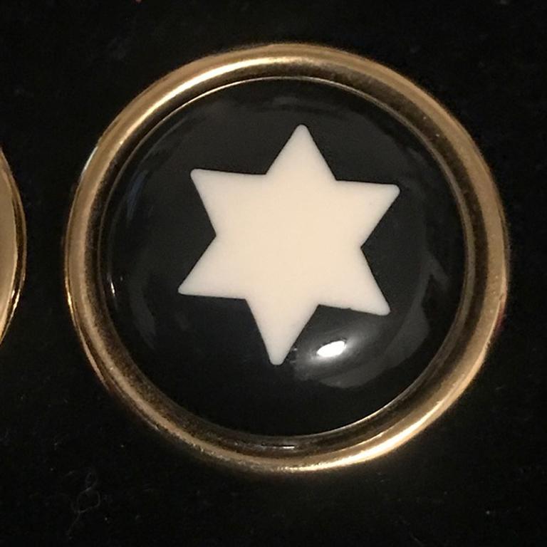 Moschino Black White Star Round Clip-on Earrings For Sale 1