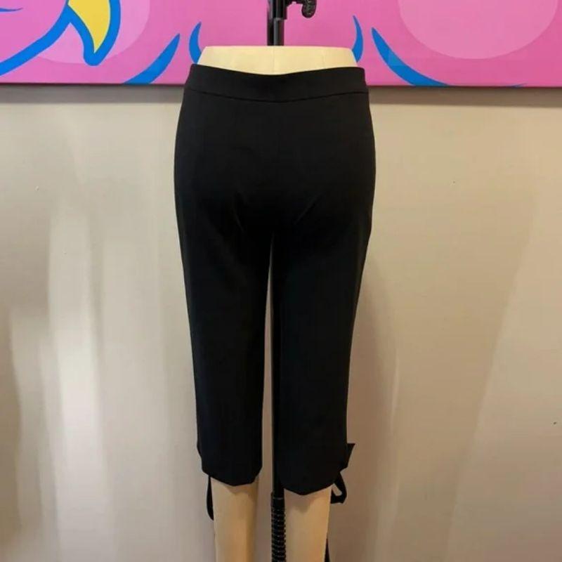 Moschino Black Wool Gabardine Bow Knee Length Pant In Good Condition For Sale In Los Angeles, CA