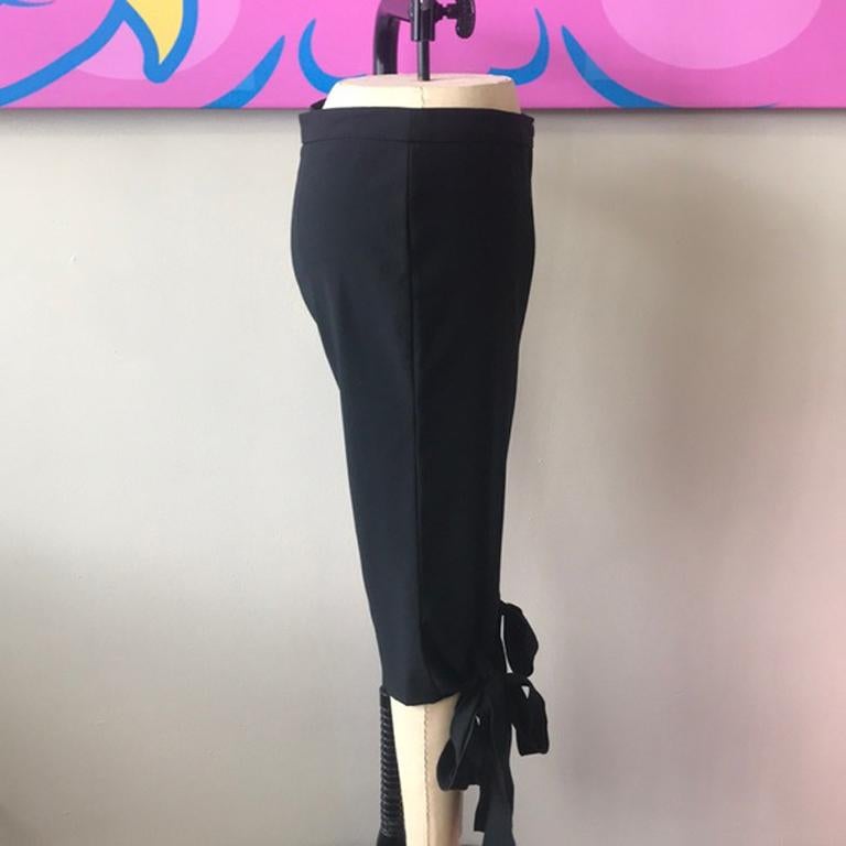 Women's Moschino Black Wool Knee Length Pants For Sale