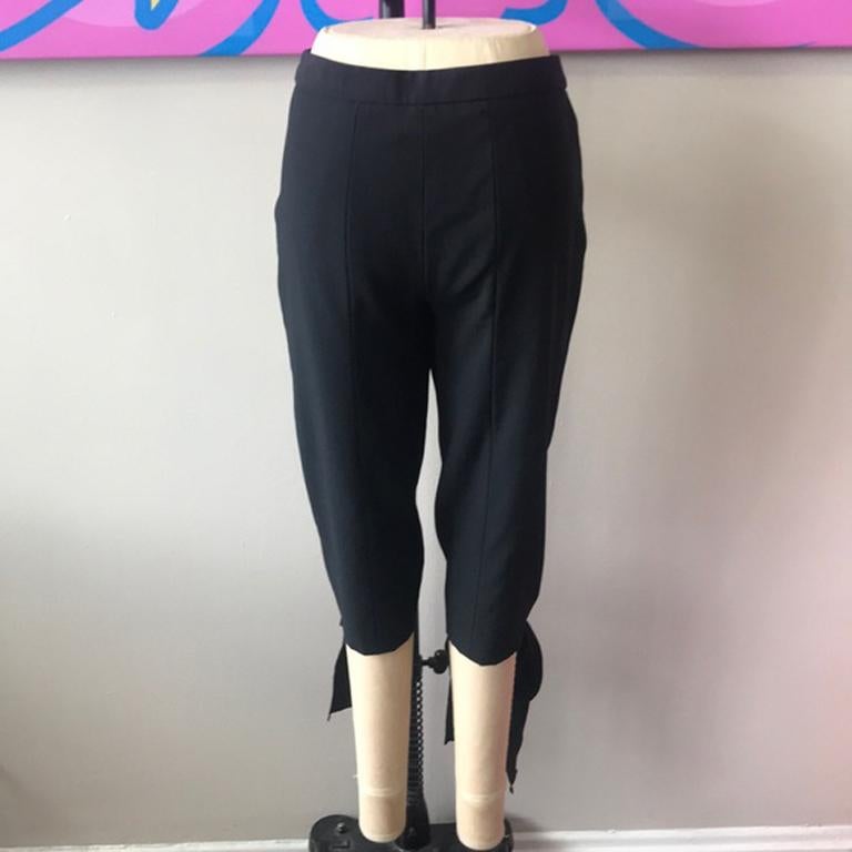 Moschino Black Wool Knee Length Pants For Sale 1