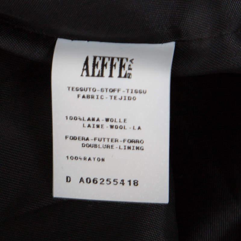 Manteau long Moschino en laine noire bordé de volants et appliqués de rosettes à boutons sur le devant M en vente 1