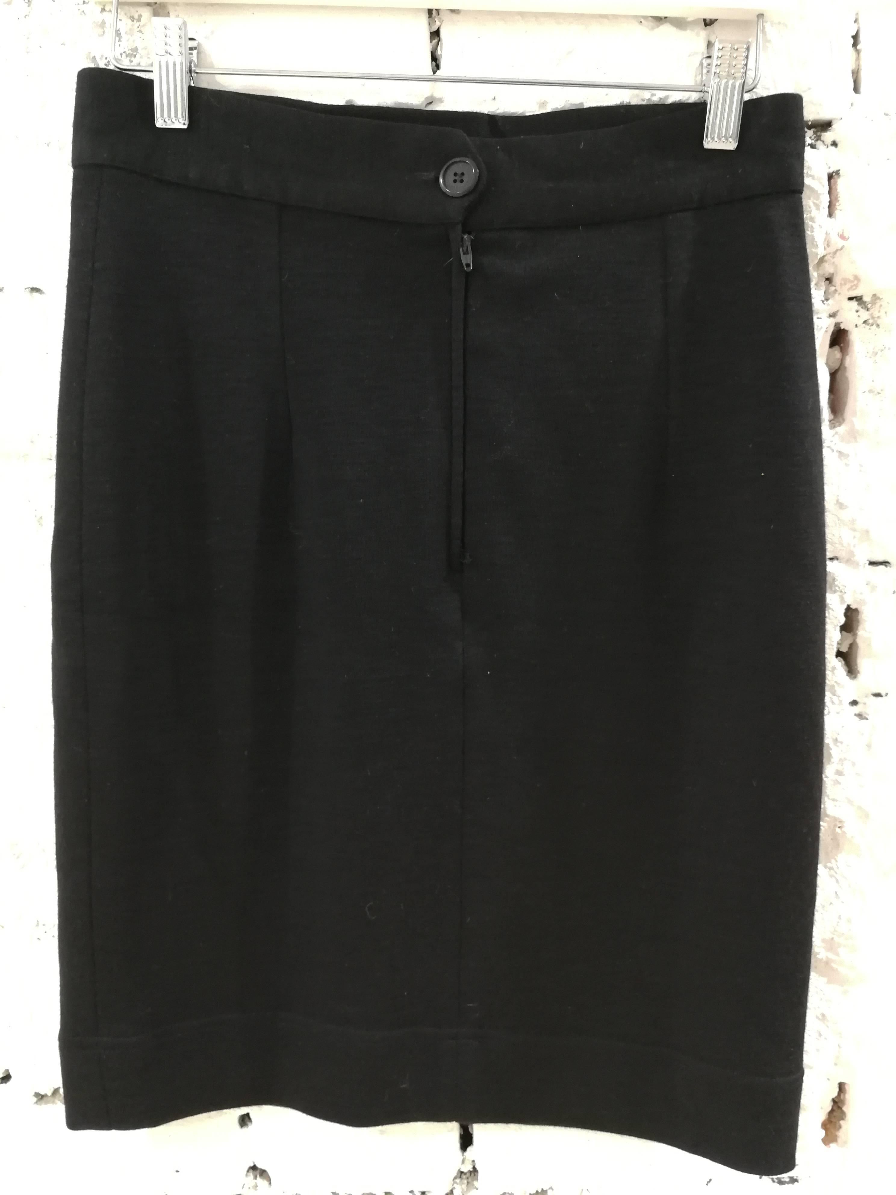 Moschino Black Wool Skirt In Excellent Condition For Sale In Capri, IT
