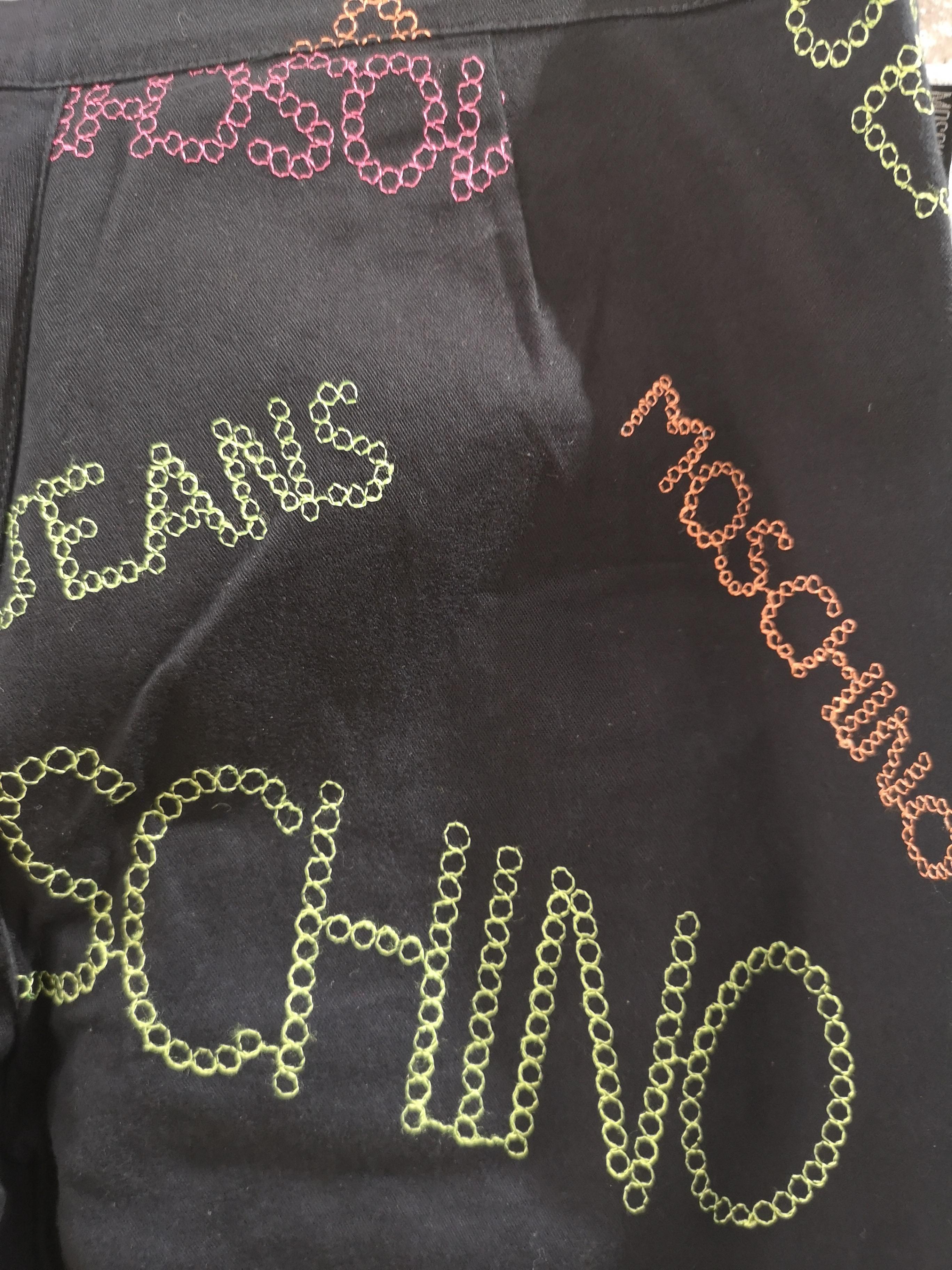 Moschino black written pants  In Good Condition For Sale In Capri, IT