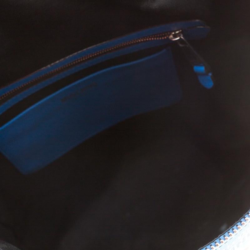 Moschino Blue PVC Fresh Couture Print Backpack In Good Condition In Dubai, Al Qouz 2