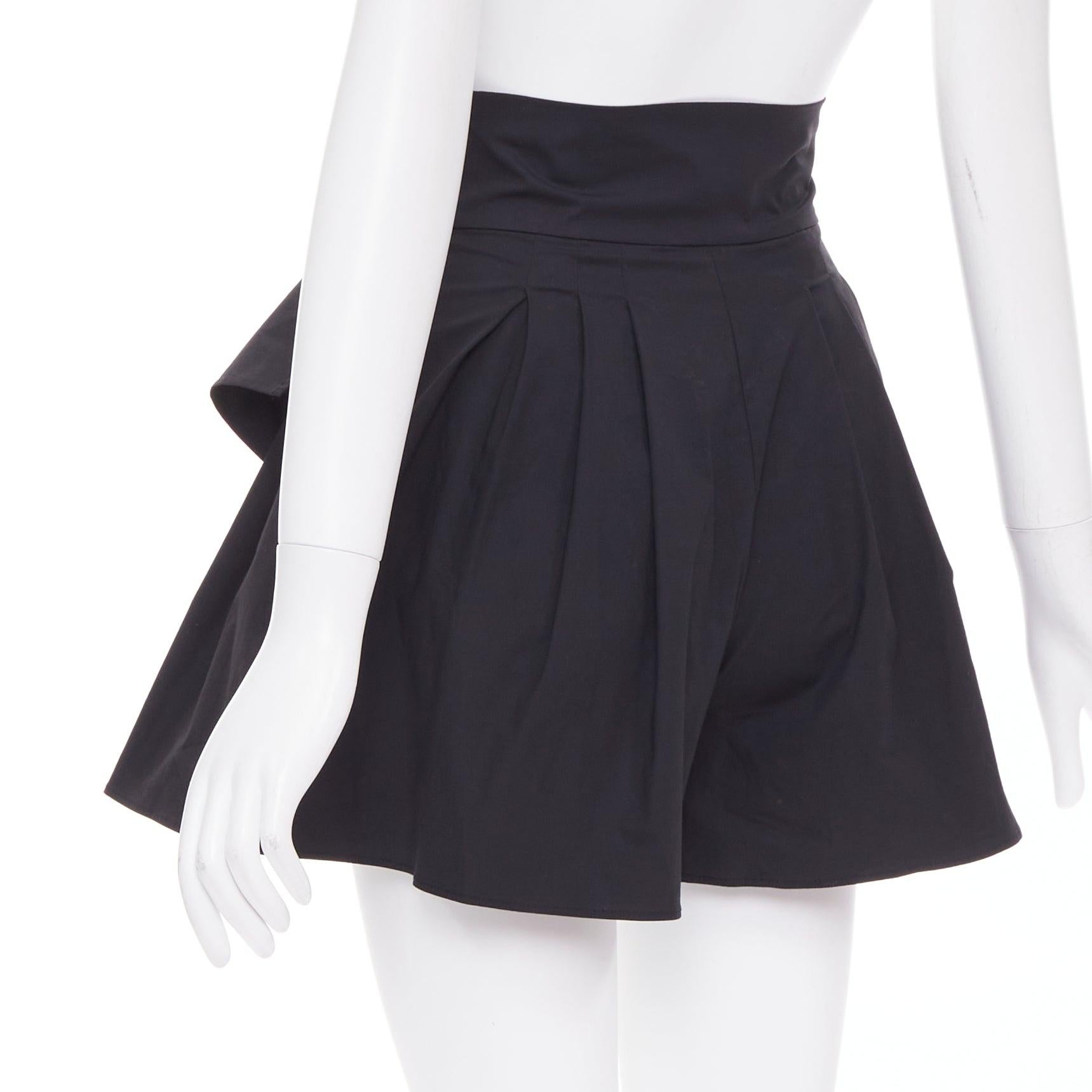 MOSCHINO Pantalón corto plisado de cintura con pajarita en mezcla de algodón negro IT38 XS en venta 1