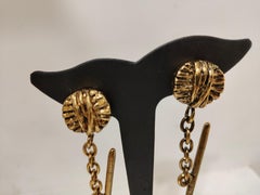 Pendientes de clip de escoba Moschino NWOT