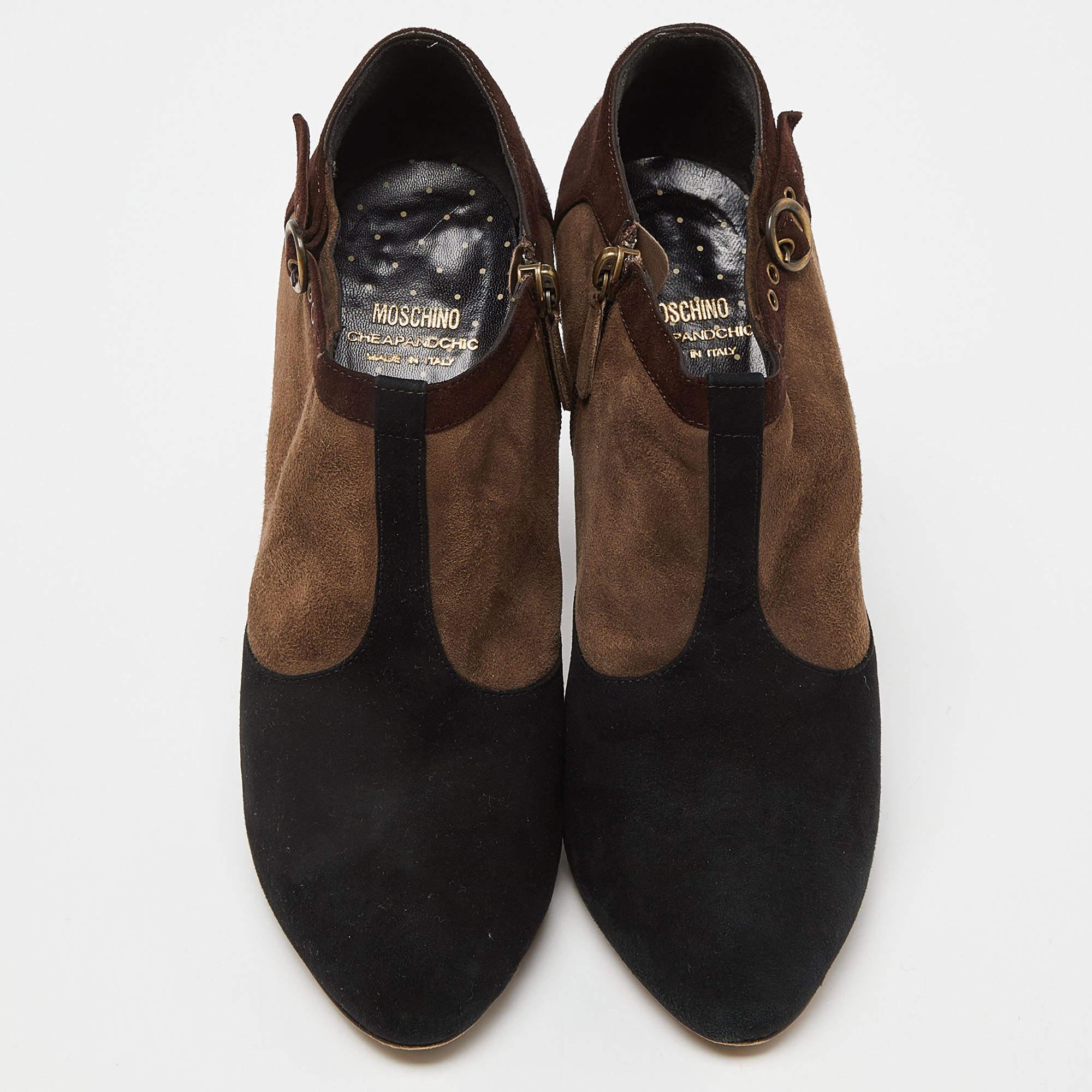 Moschino Brown/Schwarz Wildleder Schnalle Detail Plattform Stiefelette Größe 39.5 im Zustand „Gut“ im Angebot in Dubai, Al Qouz 2