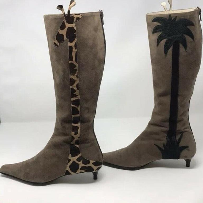 Moschino Brown Olive Suede Giraffe Boots In Good Condition For Sale In Los Angeles, CA