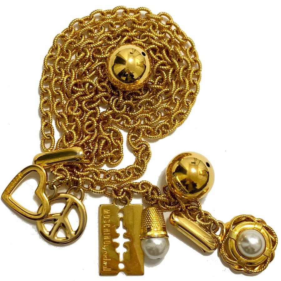 MOSCHINO par Redwall Chaîne collier, ceinture et breloques en métal doré Pour femmes en vente