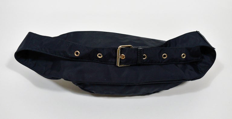 Moschino by Redwall Vintage Navy Blue Fanny Pack For Sale 5