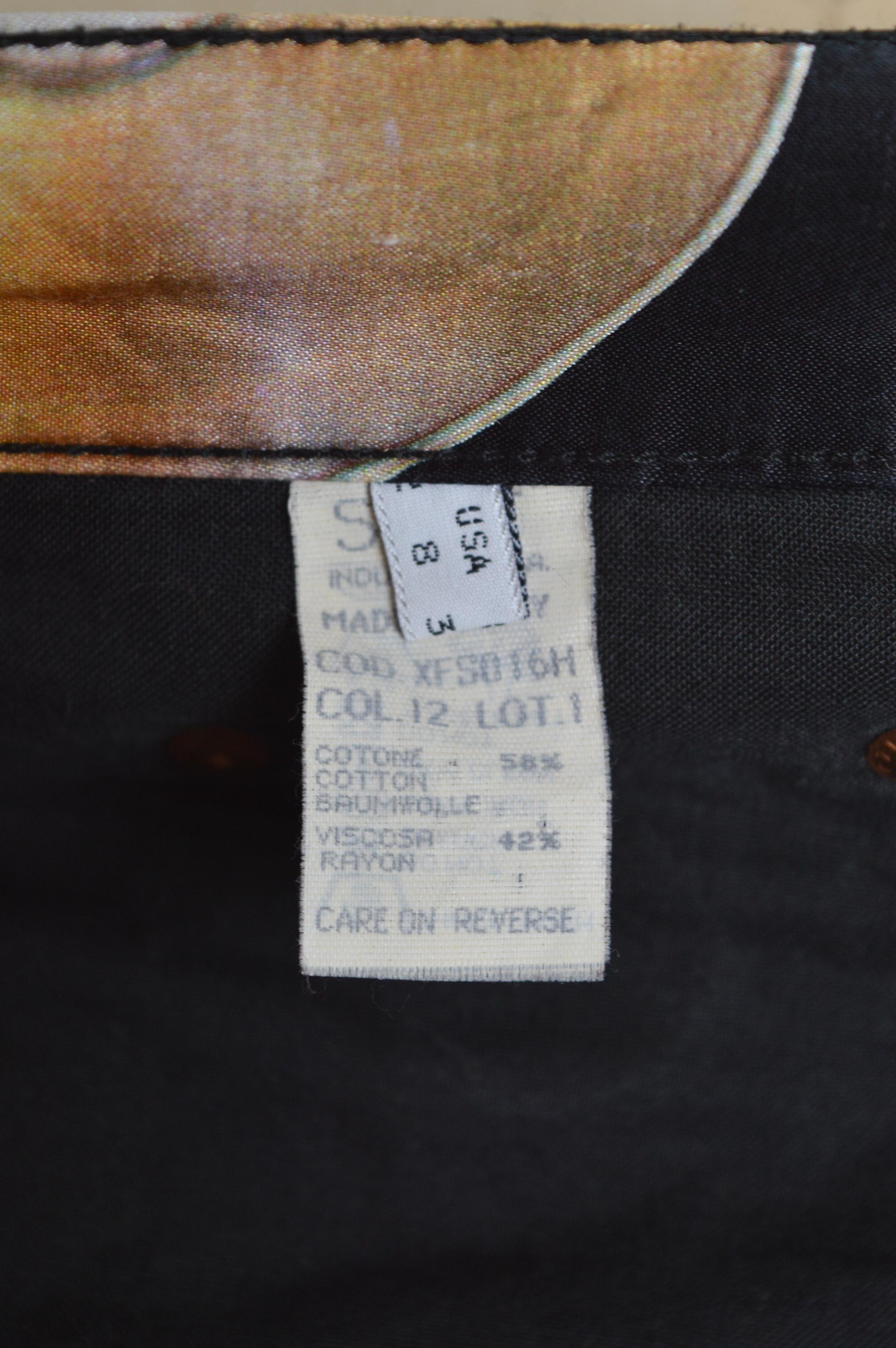 Moschino CD Print 1990s Compact Disc Music pattern Black High waisted Shorts For Sale 4