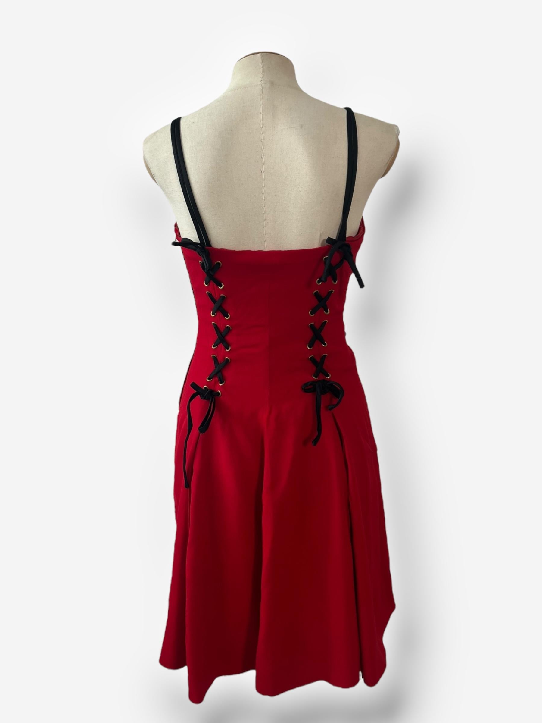 Moschino Cheap and Chic - Mini Abito a Corsetto anni '90 in Rosso - See One in The In condizioni buone in vendita a CAPELLE AAN DEN IJSSEL, ZH