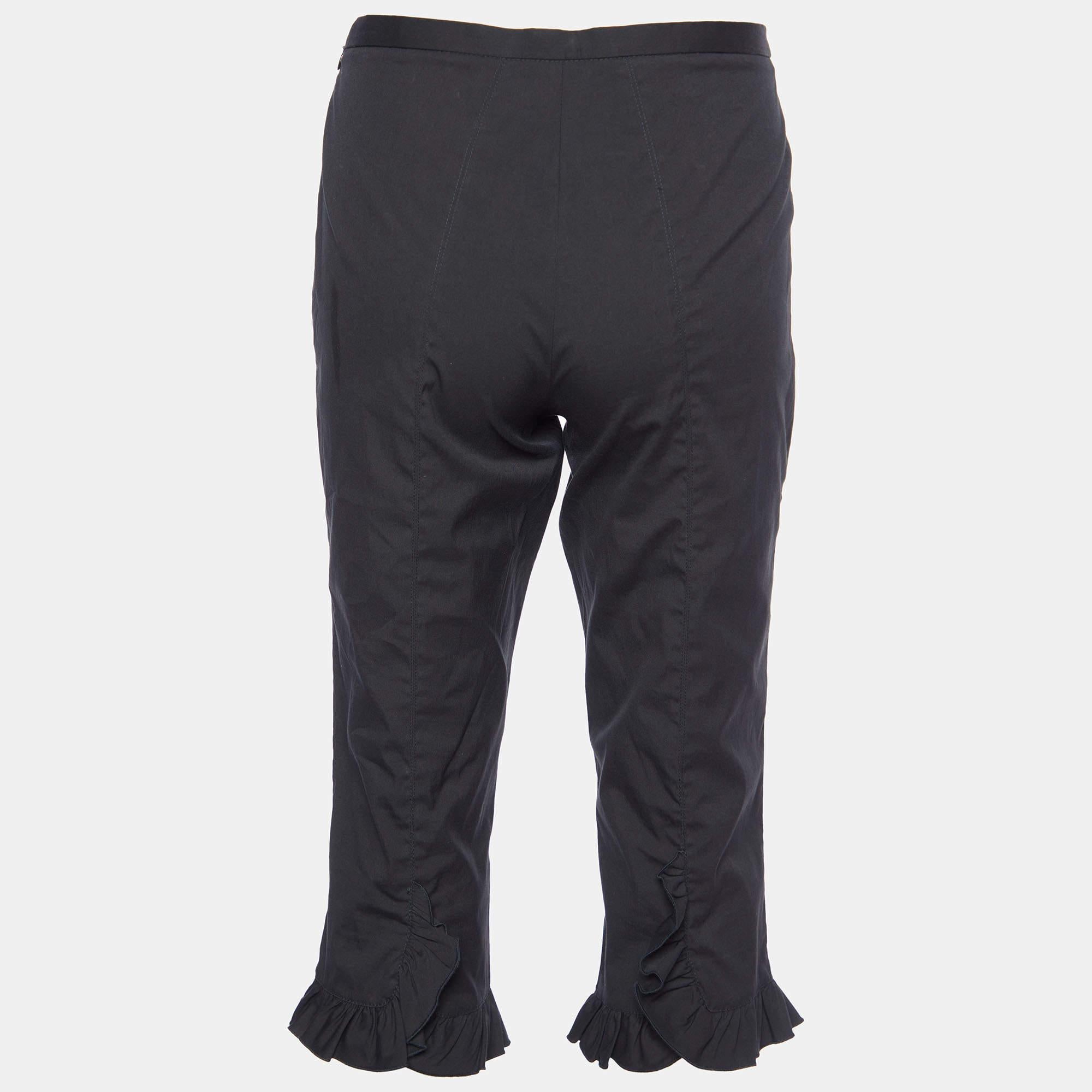 Un pantalon impeccablement taillé est un élément essentiel d'une garde-robe bien organisée. Ces pantalons de créateur sont finement cousus pour vous donner l'allure souhaitée et un confort tout au long de la journée.