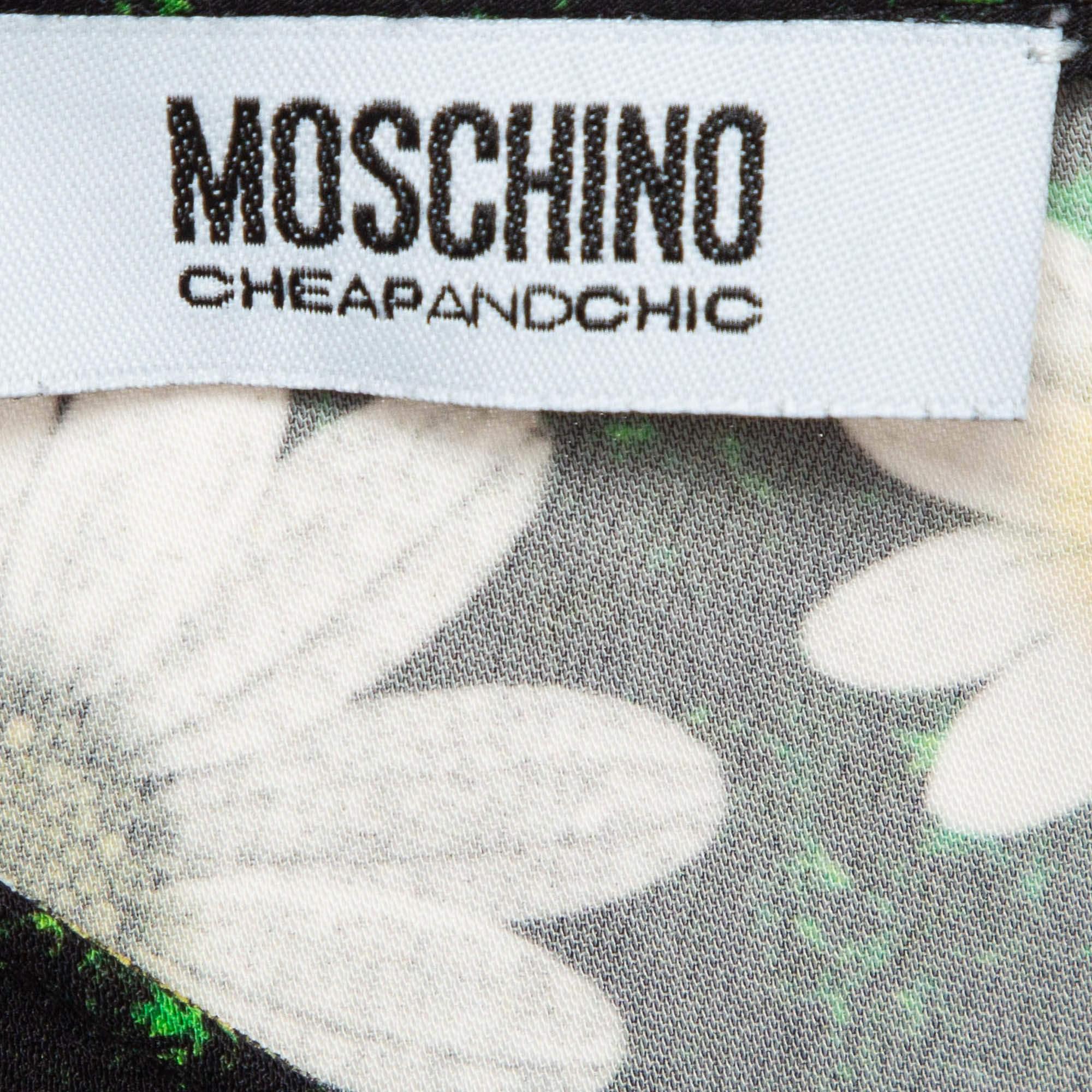 Moschino Cheap and Chic - Top in crêpe stampato con fiori neri - S In condizioni buone in vendita a Dubai, Al Qouz 2