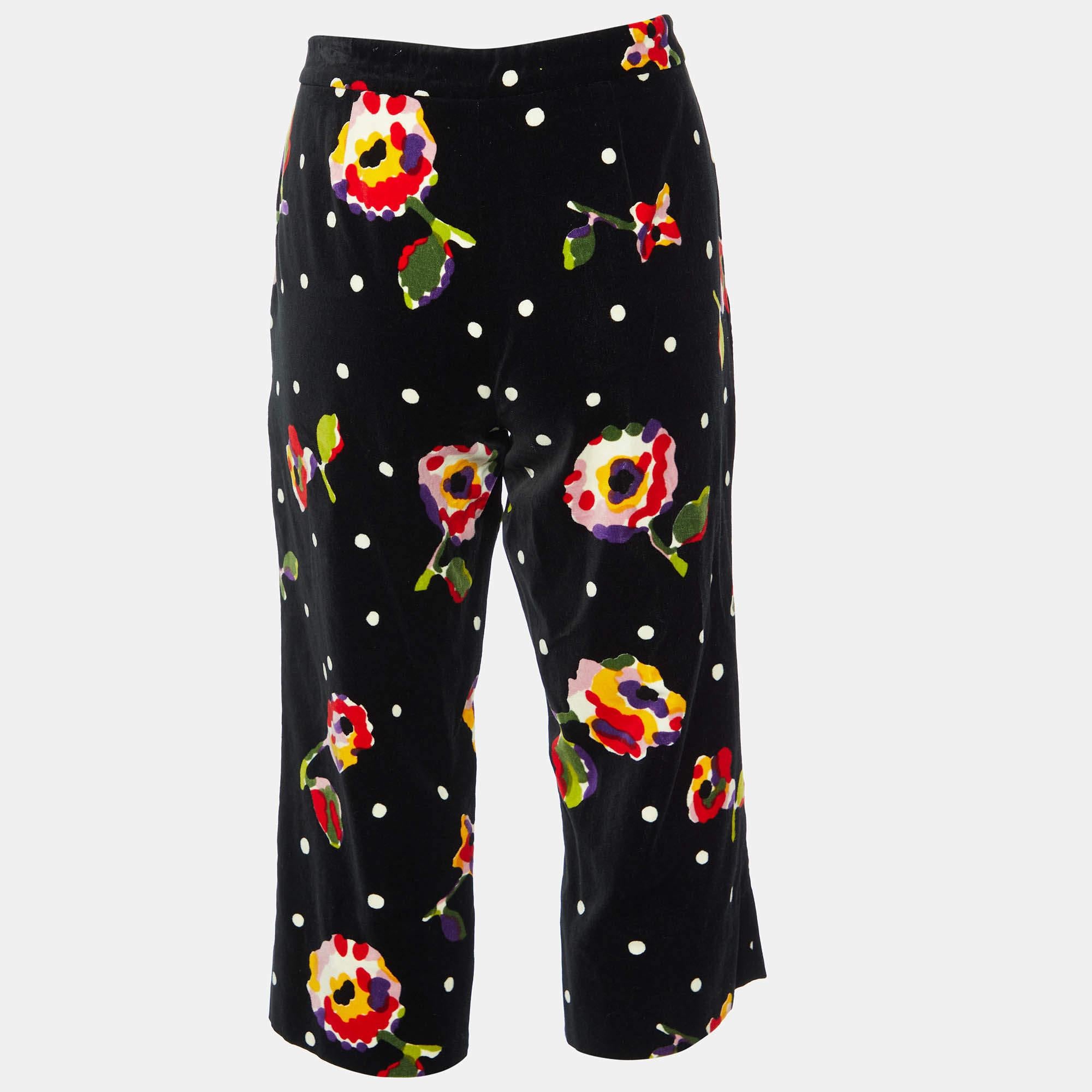 Un pantalon impeccablement taillé est un élément essentiel d'une garde-robe bien organisée. Ces pantalons de créateur sont finement cousus pour vous donner l'allure souhaitée et un confort tout au long de la journée.