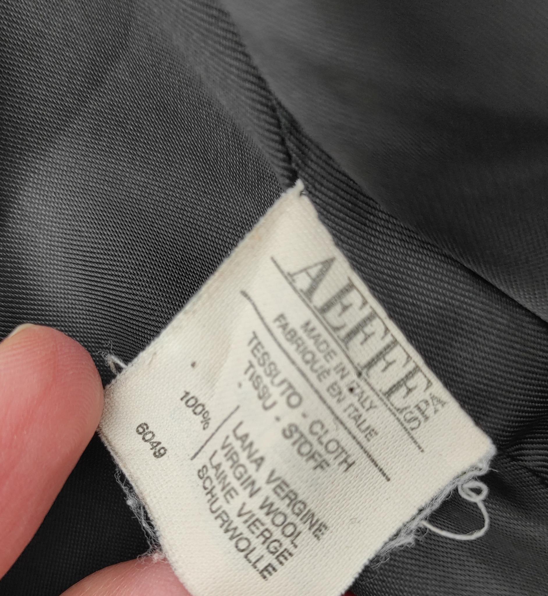 Moschino Cheap and Chic black question mark cropped blazer For Sale 8