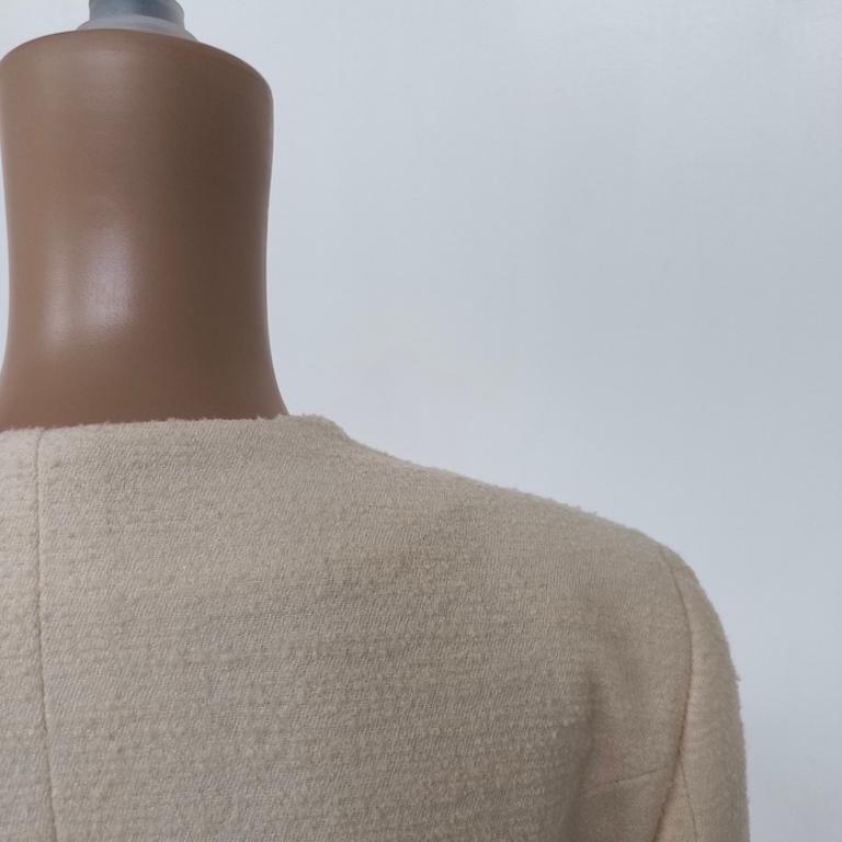 Moschino Cheap and Chic Cream Bouclé Wool Short Jacket in vendita 8