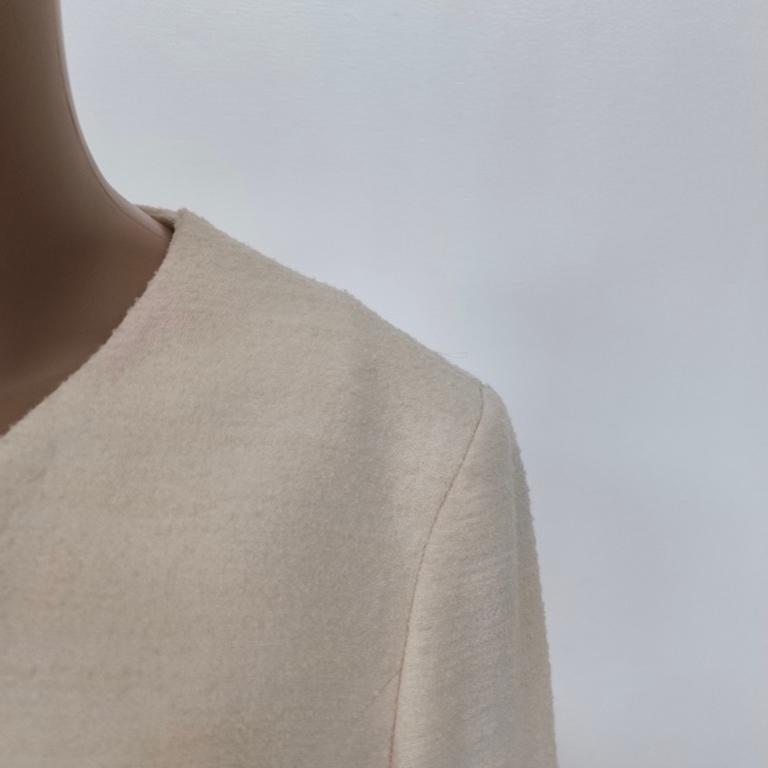 Moschino Cheap and Chic Cream Bouclé Wool Short Jacket in vendita 2