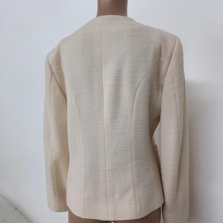 Moschino Cheap and Chic Cream Bouclé Wool Short Jacket in vendita 3
