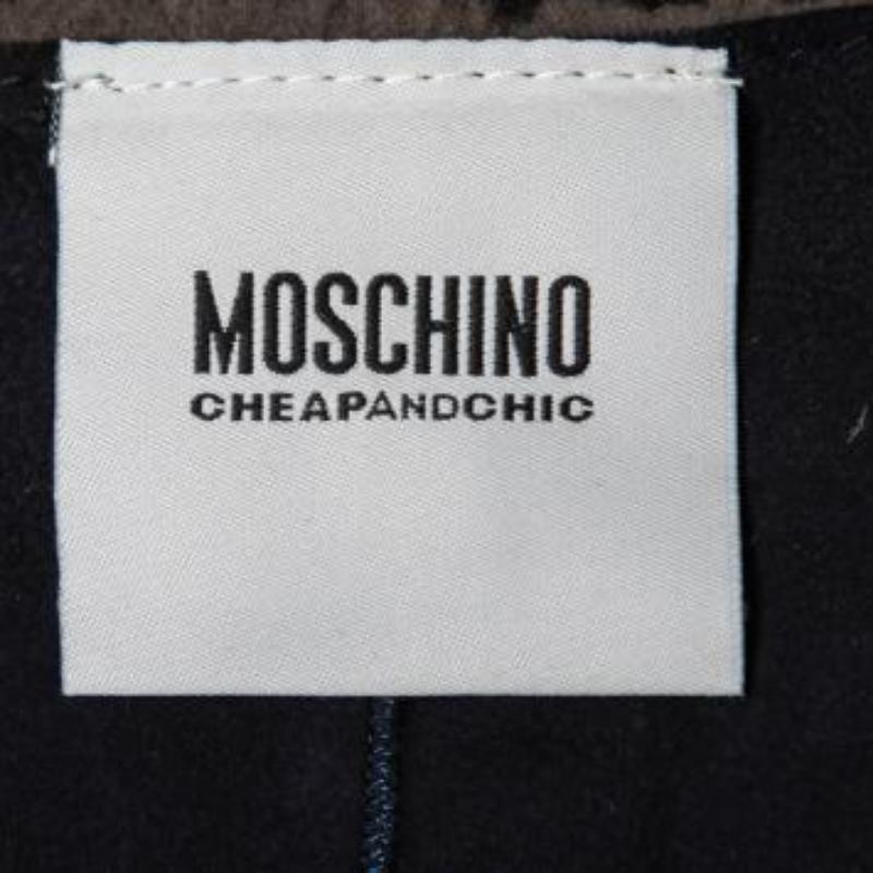 Moschino Cheap and Chic Gilet grigio in pelliccia d'agnello foderato in pelle con cintura S in vendita 6