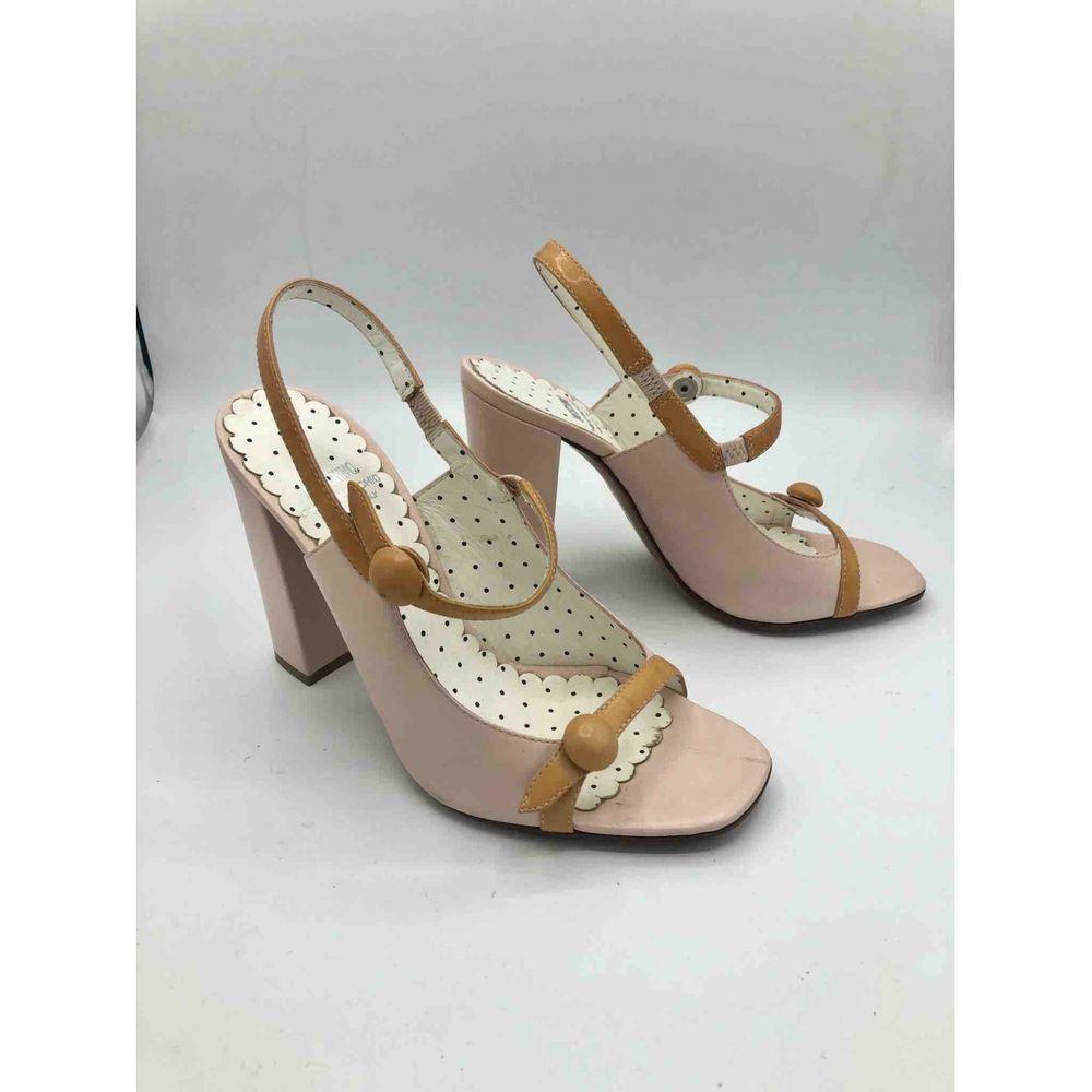 Brown Moschino Cheap And Chic Leather Sandals in Pink For Sale