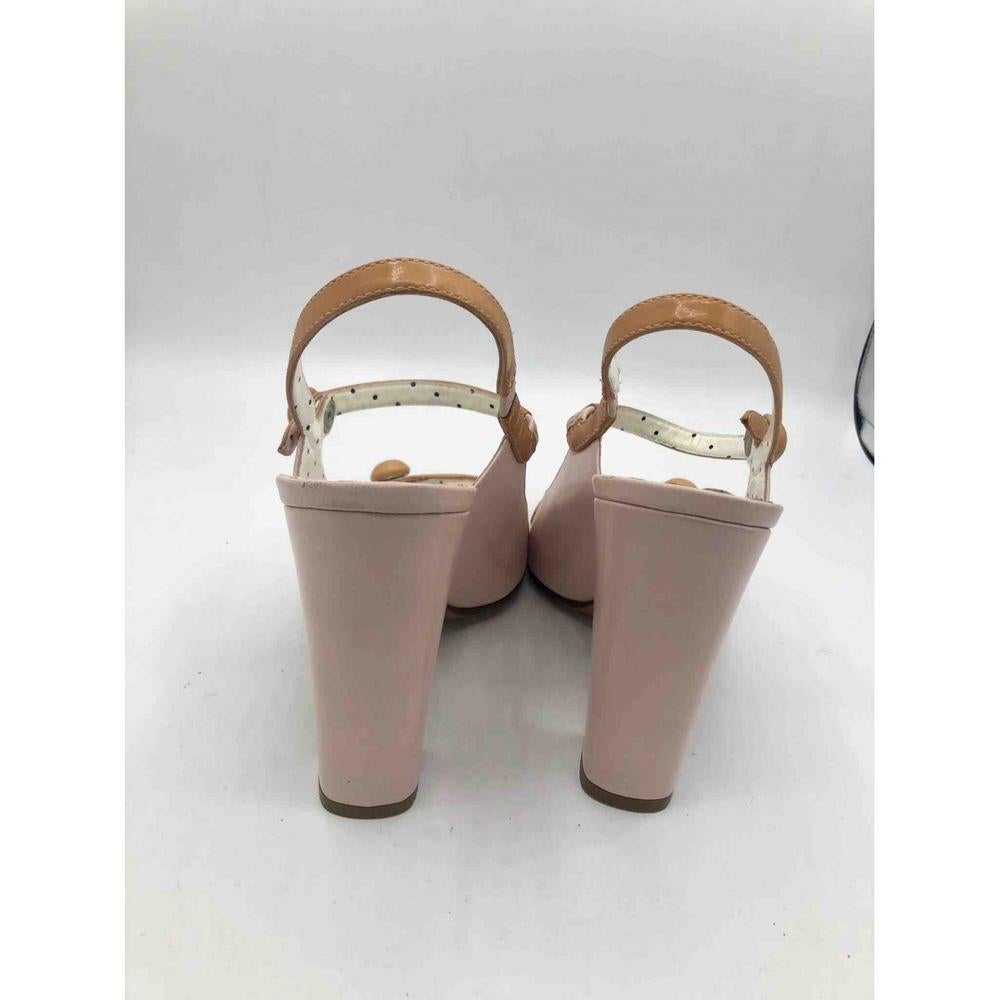 Moschino Cheap And Chic Leather Sandals in Pink In Good Condition For Sale In Carnate, IT