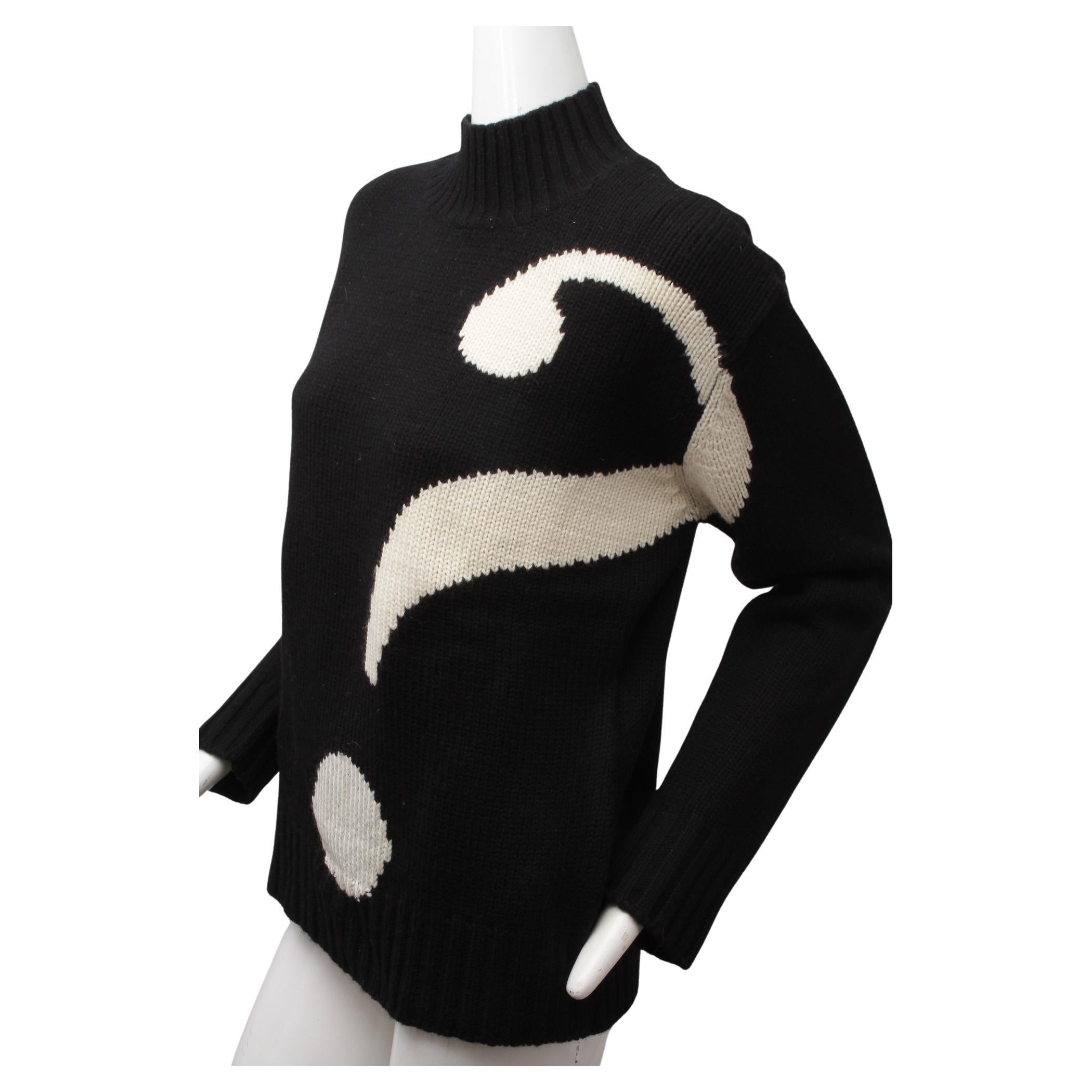 MOSCHINO, Cheap and Chic, Mens Black, Wool, Mock Neck Sweater with Question Mark (Pull noir en laine avec point d'interrogation) en vente