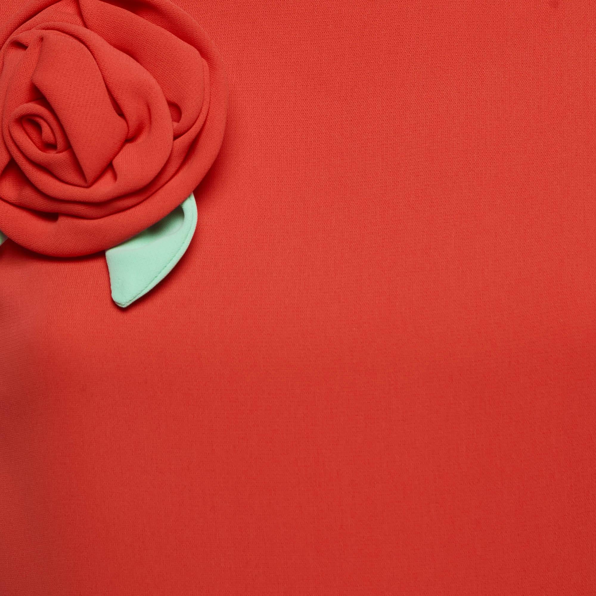 Moschino Cheap and Chic Red Chiffon Corsage Rose Detail Shift Dress S In Good Condition For Sale In Dubai, Al Qouz 2