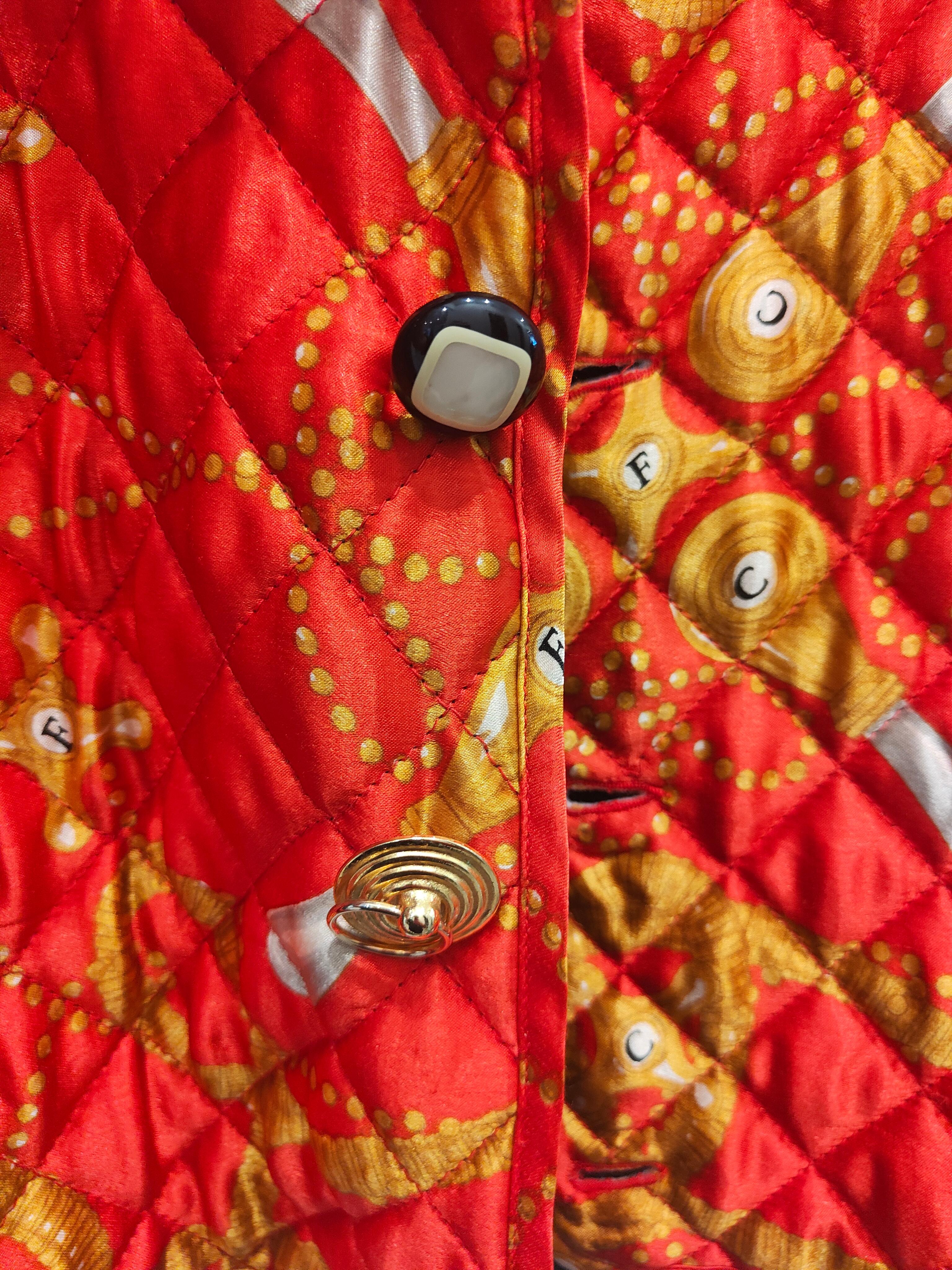 Femenino o masculino Moschino Cheap and Chic Botones joya oro rojo Cazadora bomber en venta