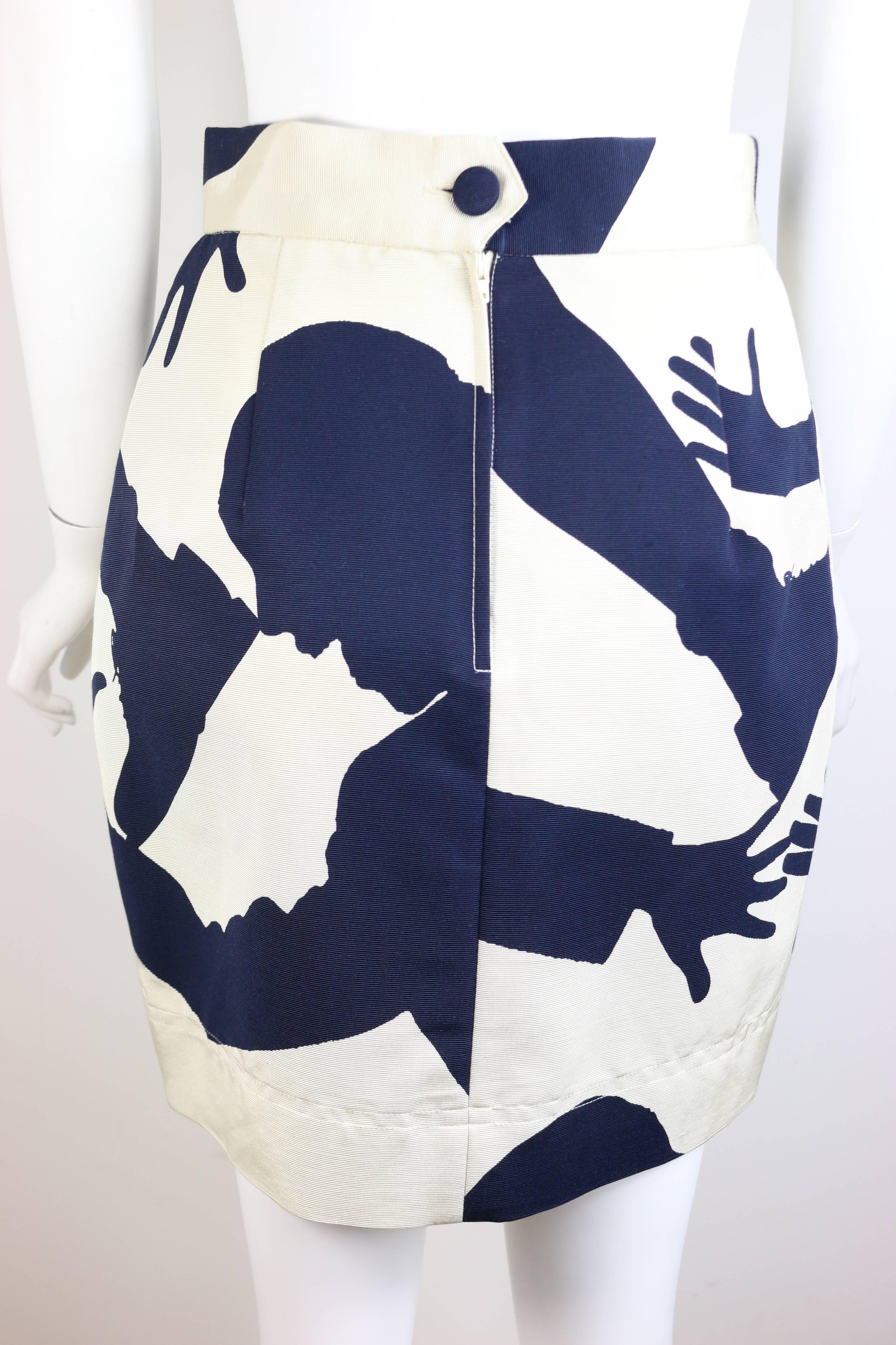 Moschino Cheap and Chic - Ensemble due pezzi stampato Silhouette in vendita 1