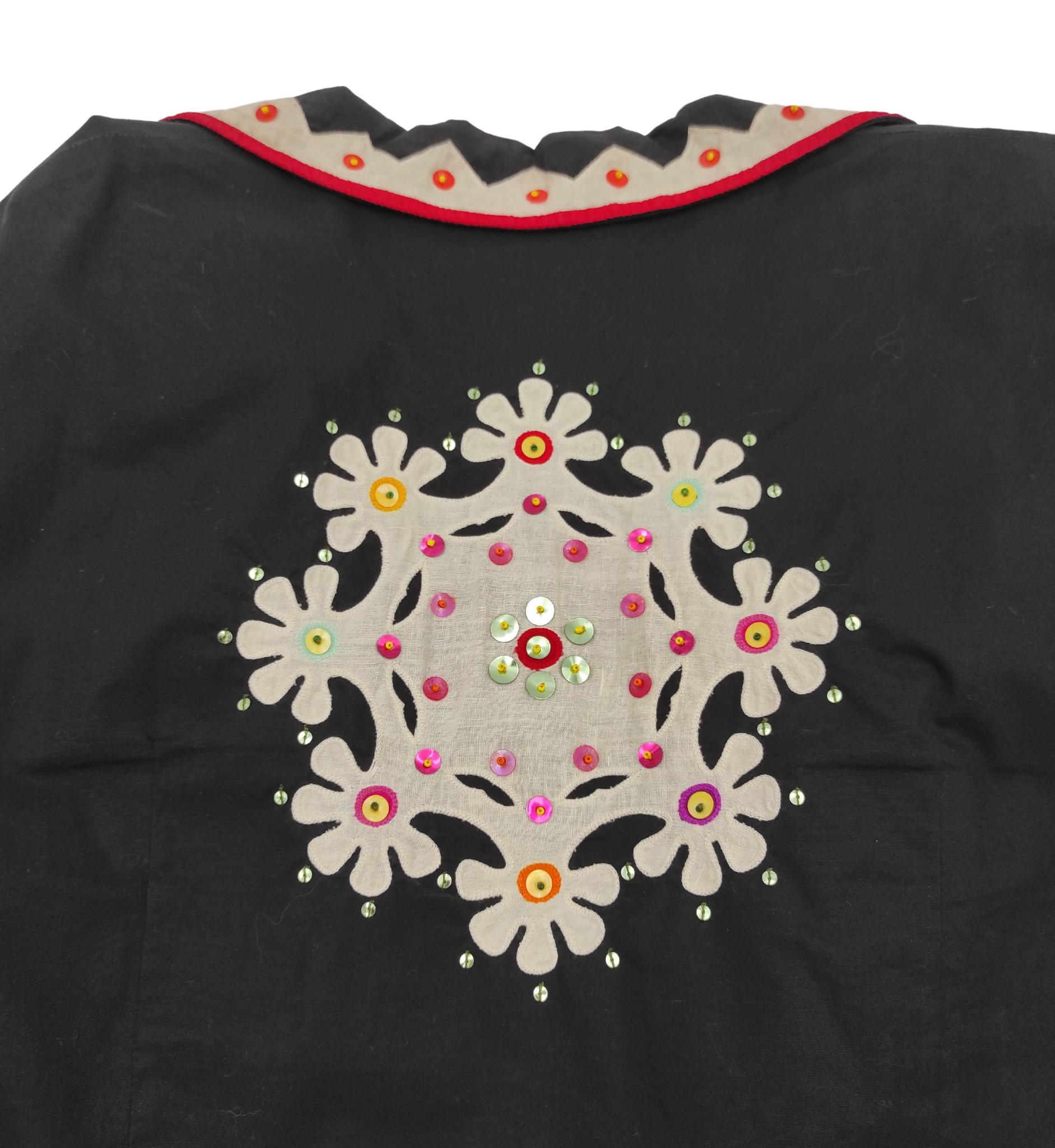 Women's Moschino Cheap and Chic snowflake and elephant decor black blazer For Sale