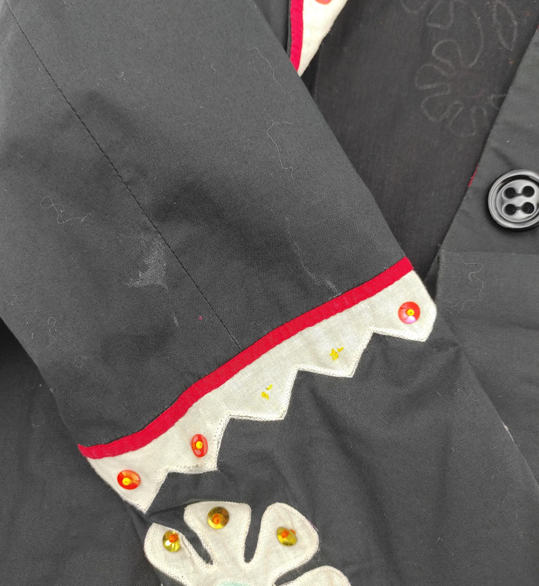 Moschino Cheap and Chic snowflake and elephant decor black blazer For Sale 2
