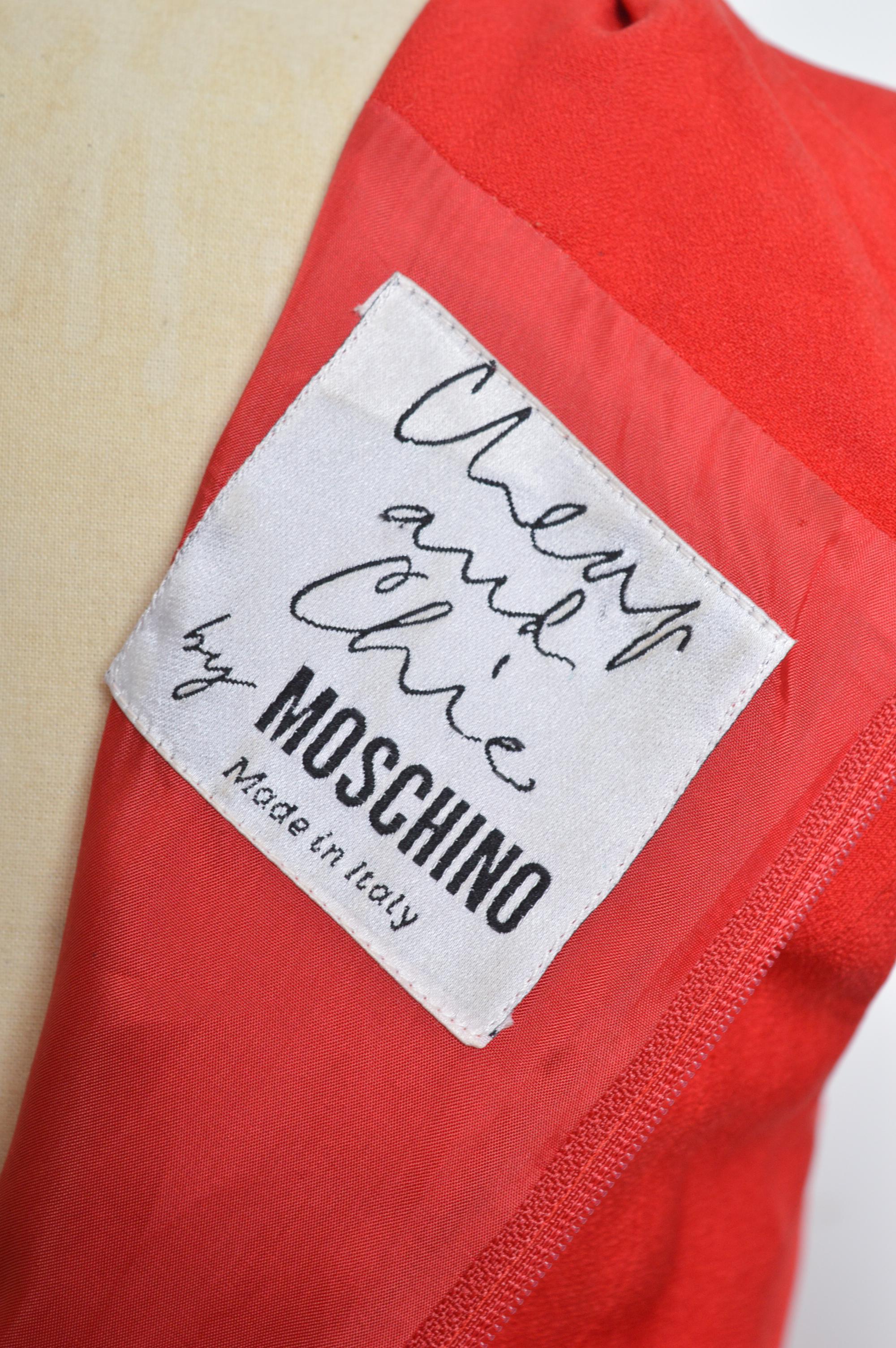 MOSCHINO Cheap & Chic Vestido con Cuello de Monedero Rojo Cereza de los años 90 - Minivestido en venta 10