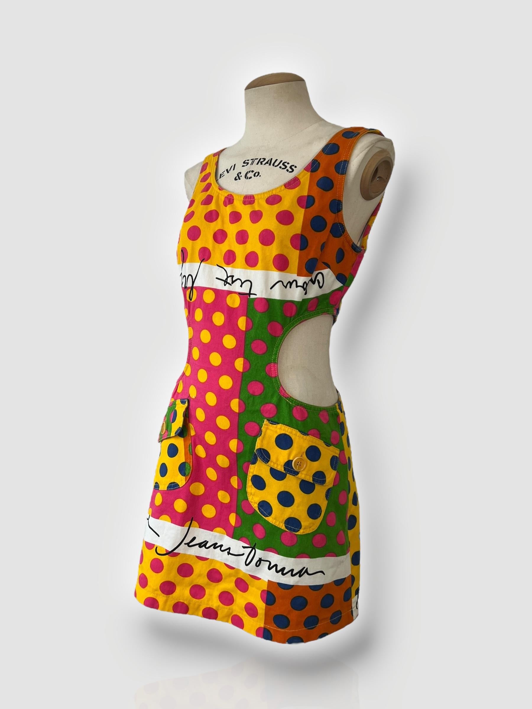 Moschino Cheap and Chic - Vestito Cut-Out in stile anni '60 In condizioni buone in vendita a CAPELLE AAN DEN IJSSEL, ZH